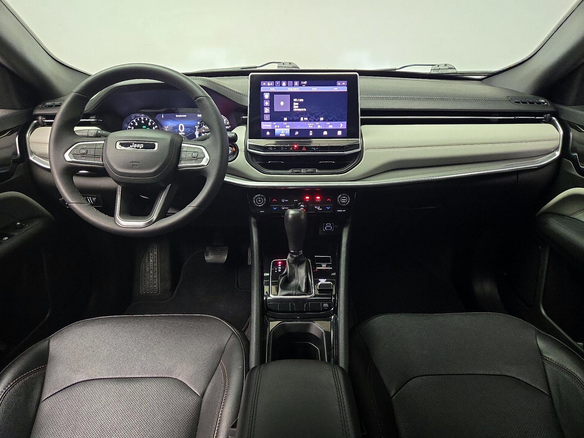 Thumbnail: 2023 Jeep Compass - 9