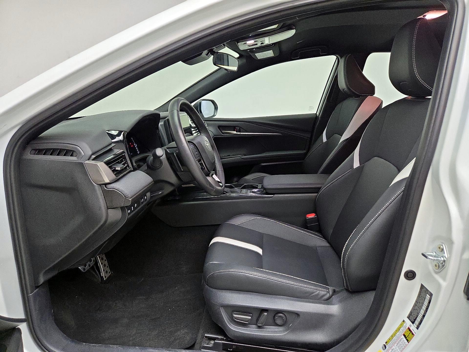 Thumbnail: 2025 Toyota Camry - 11