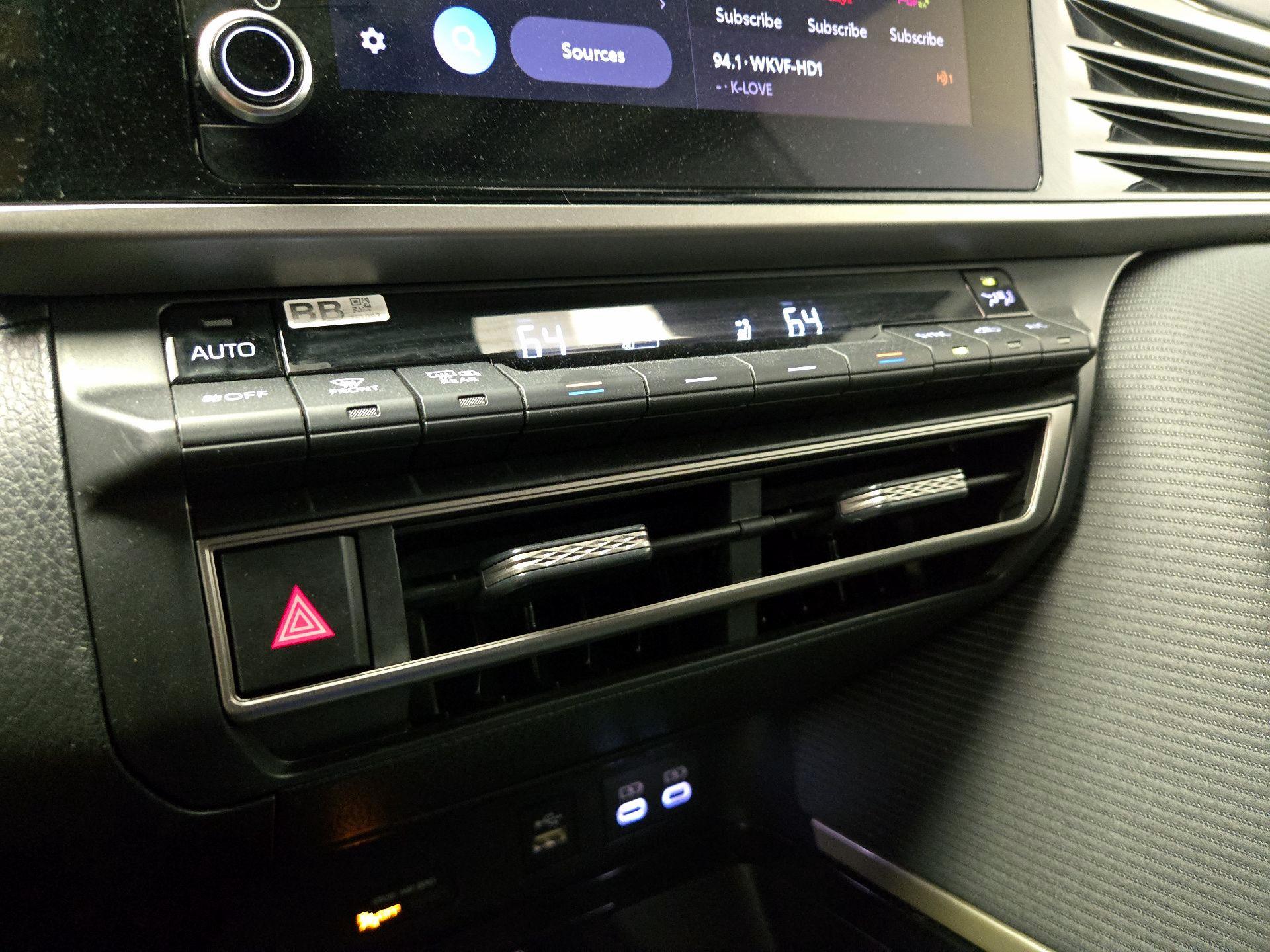 Thumbnail: 2025 Toyota Camry - 16