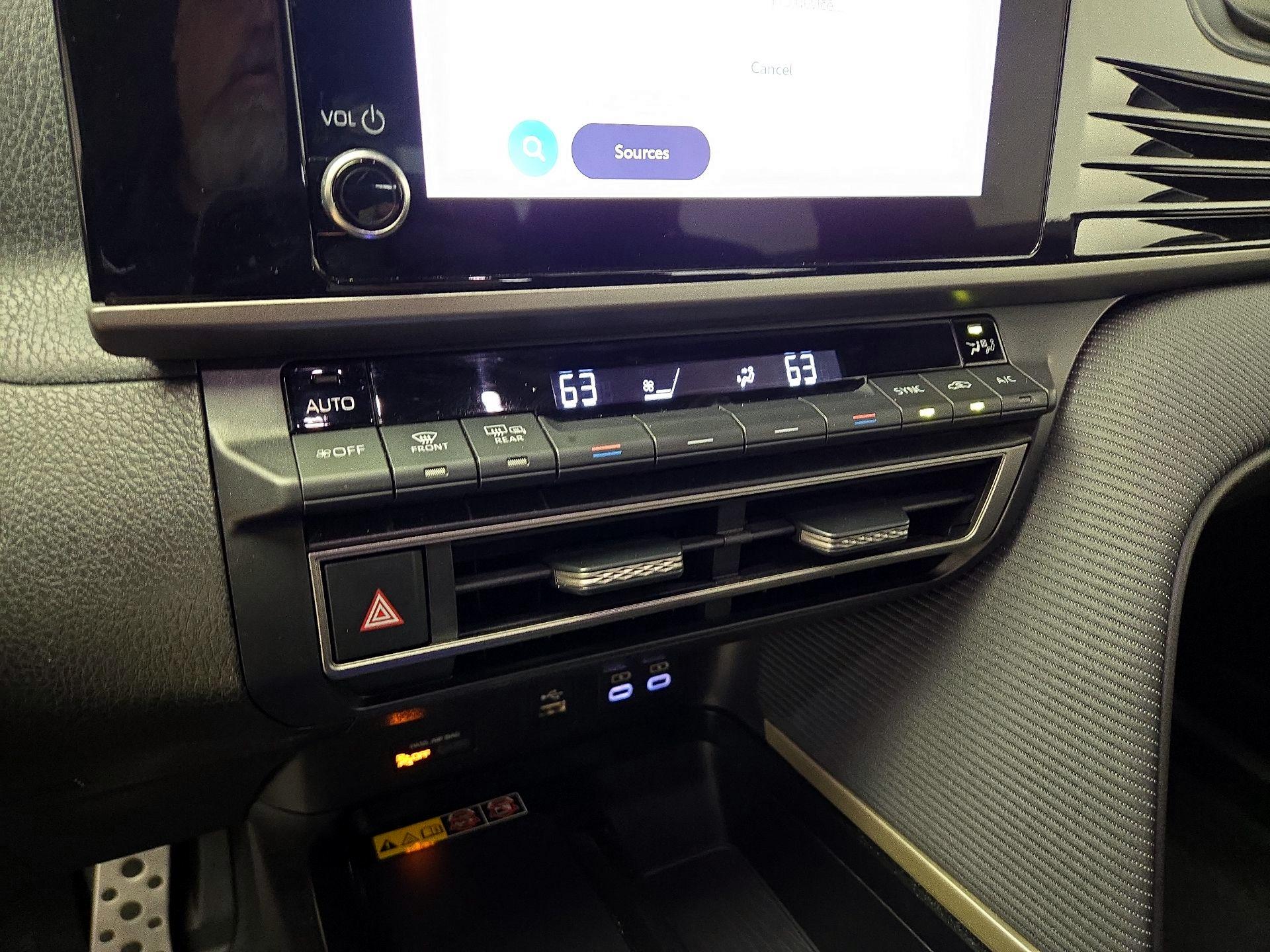 Thumbnail: 2025 Toyota Camry - 17