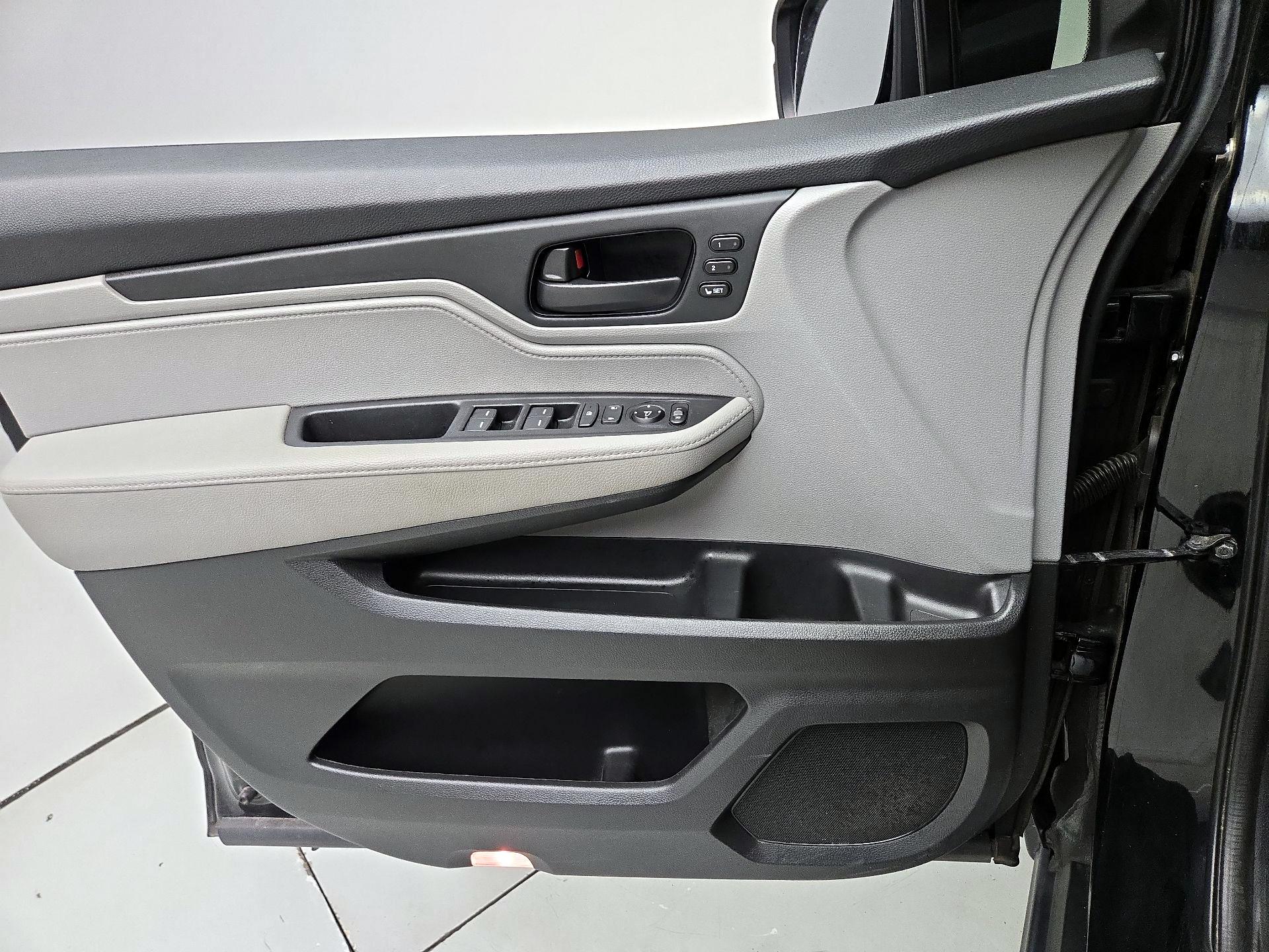 Thumbnail: 2020 Honda Odyssey - 12