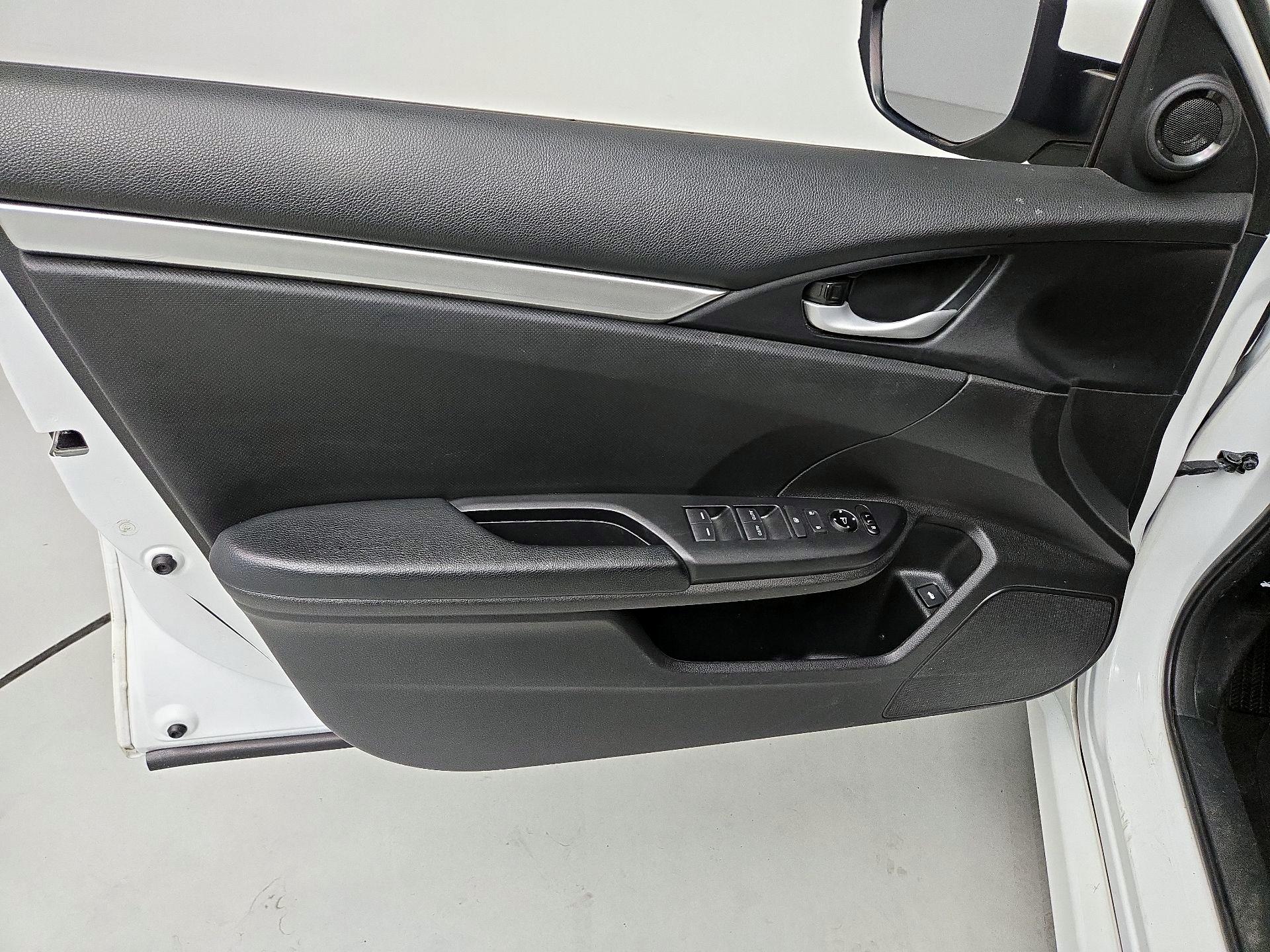 Thumbnail: 2019 Honda Civic - 12