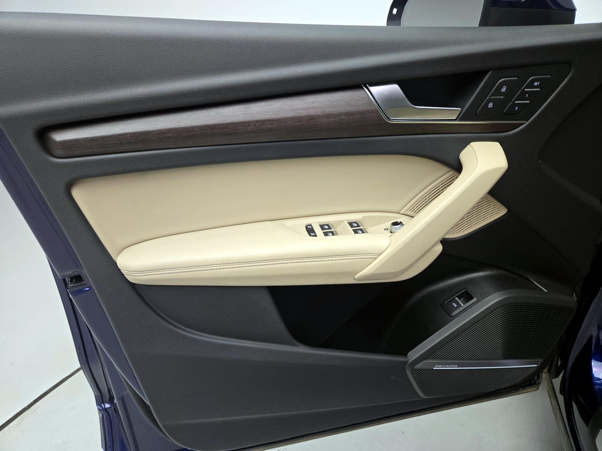 Thumbnail: 2023 Audi Q5 - 12