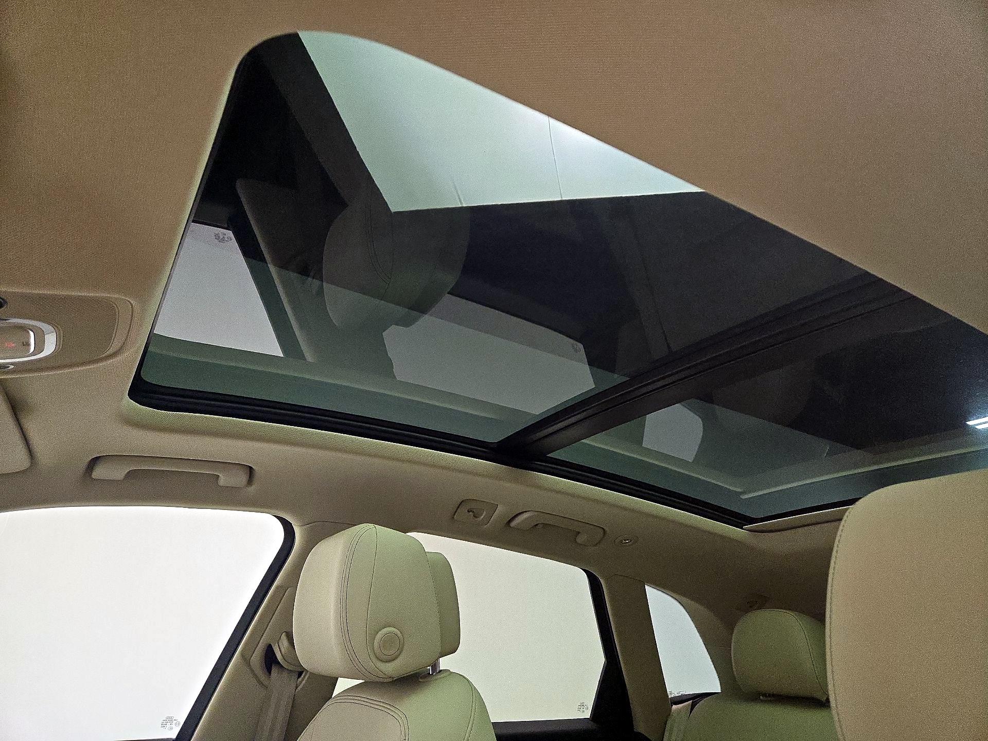 Thumbnail: 2023 Audi Q5 - 19