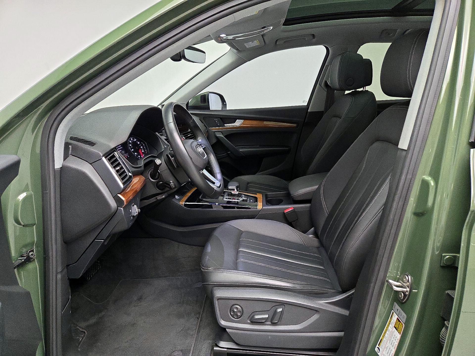 Thumbnail: 2023 Audi Q5 - 11