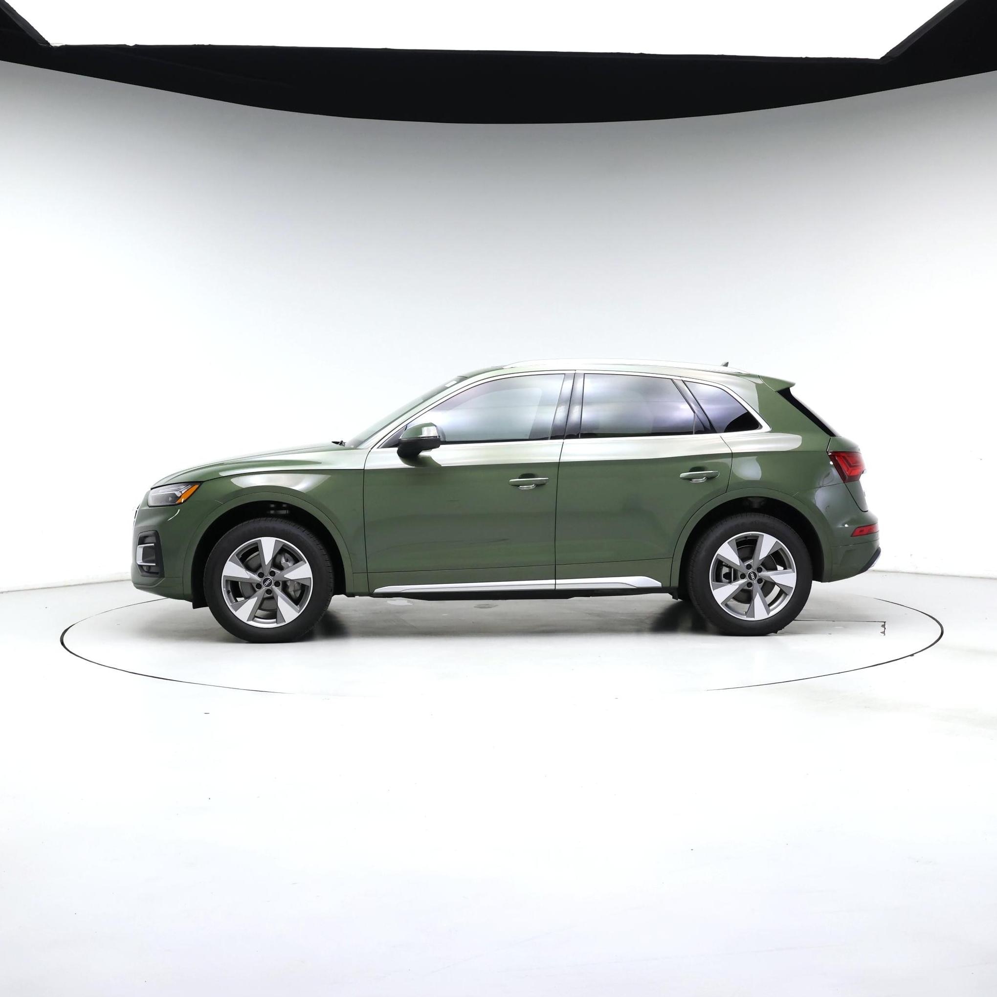 Thumbnail: 2023 Audi Q5 - 3