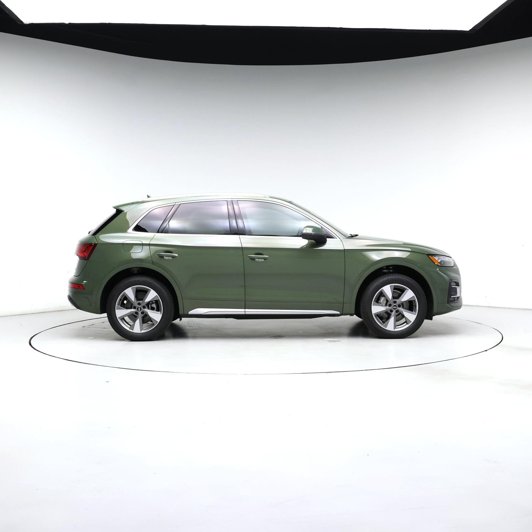 Thumbnail: 2023 Audi Q5 - 7