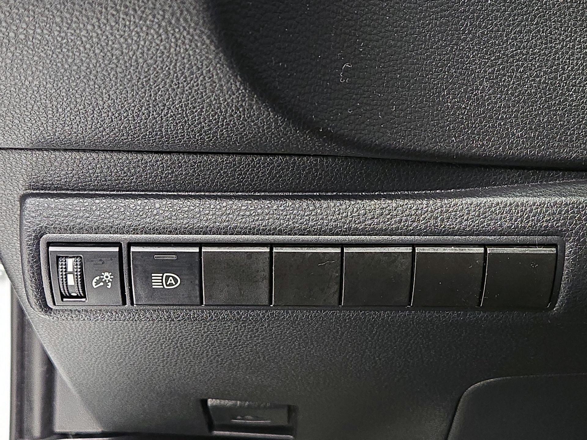 Thumbnail: 2022 Toyota Corolla - 13