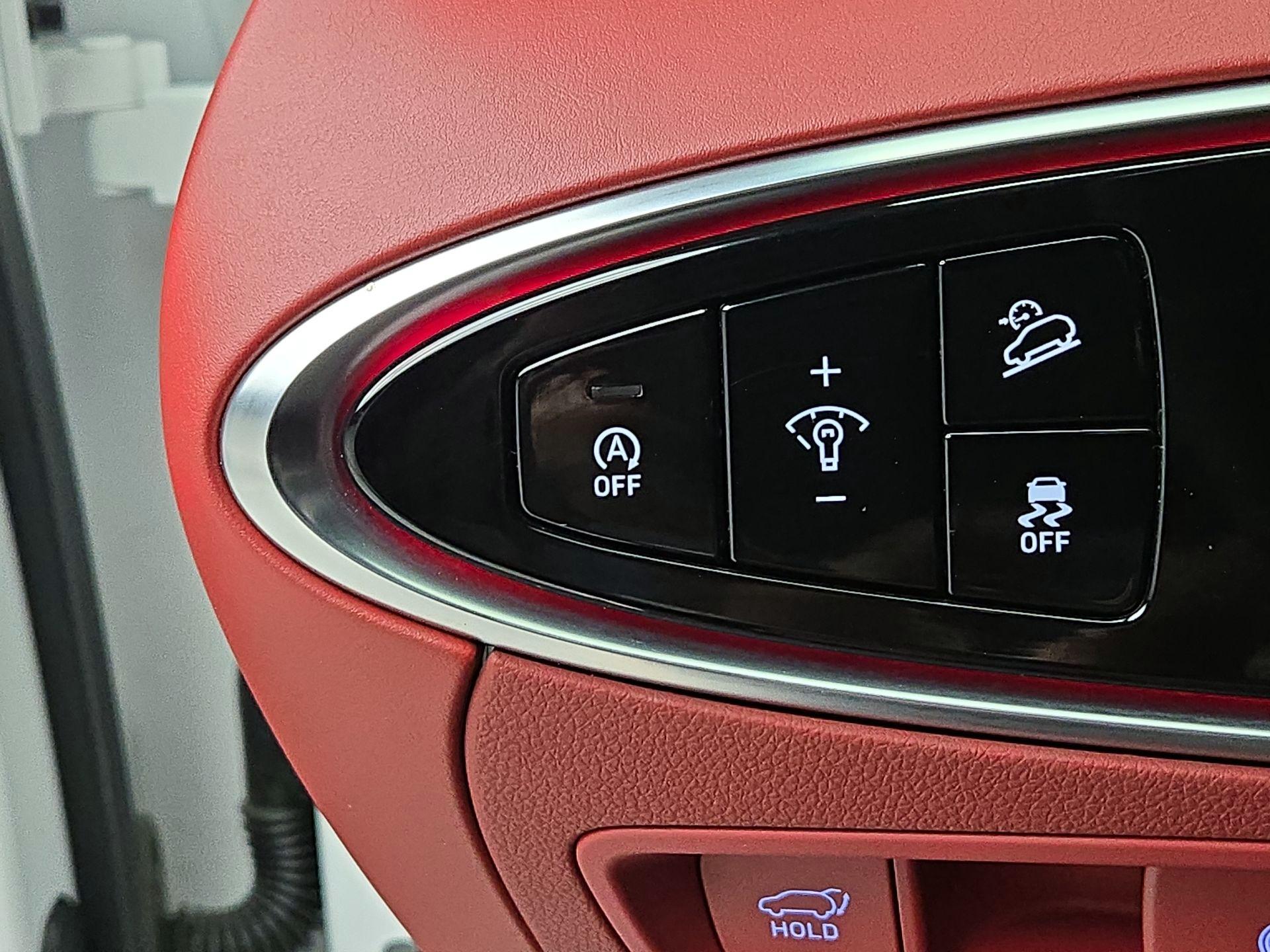 Thumbnail: 2023 Genesis GV70 - 13