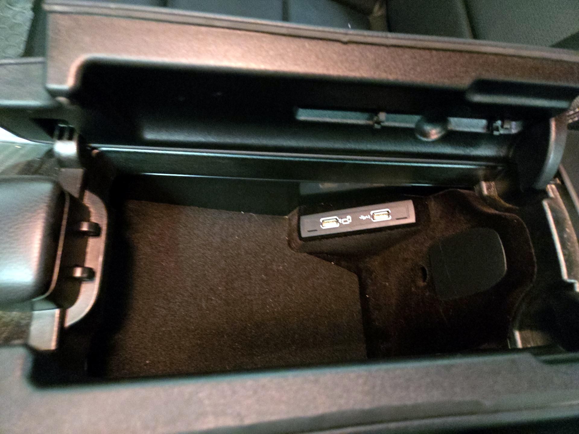 Thumbnail: 2016 Mercedes-Benz E-Class - 18