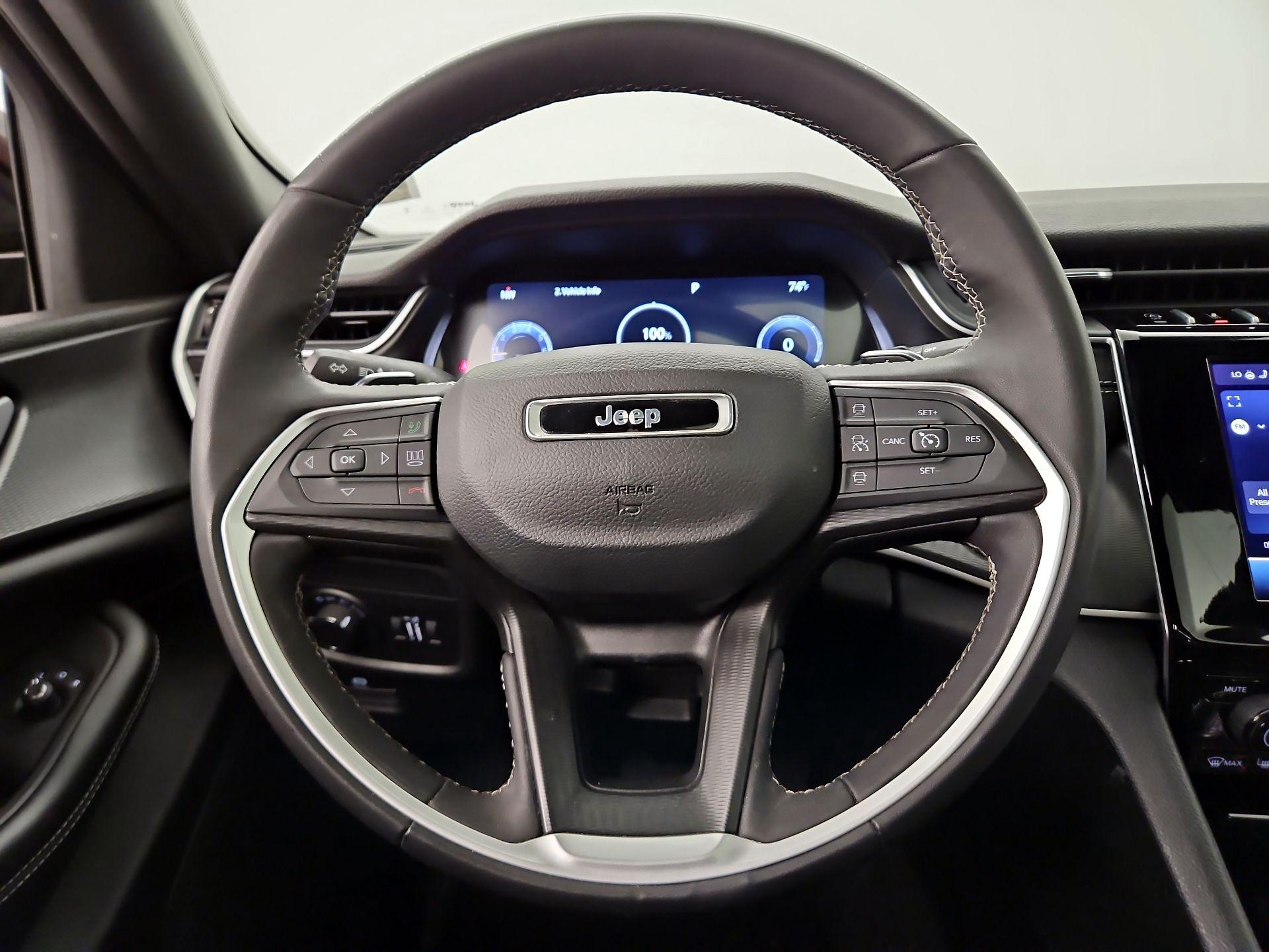 Thumbnail: 2024 Jeep Grand Cherokee - 10