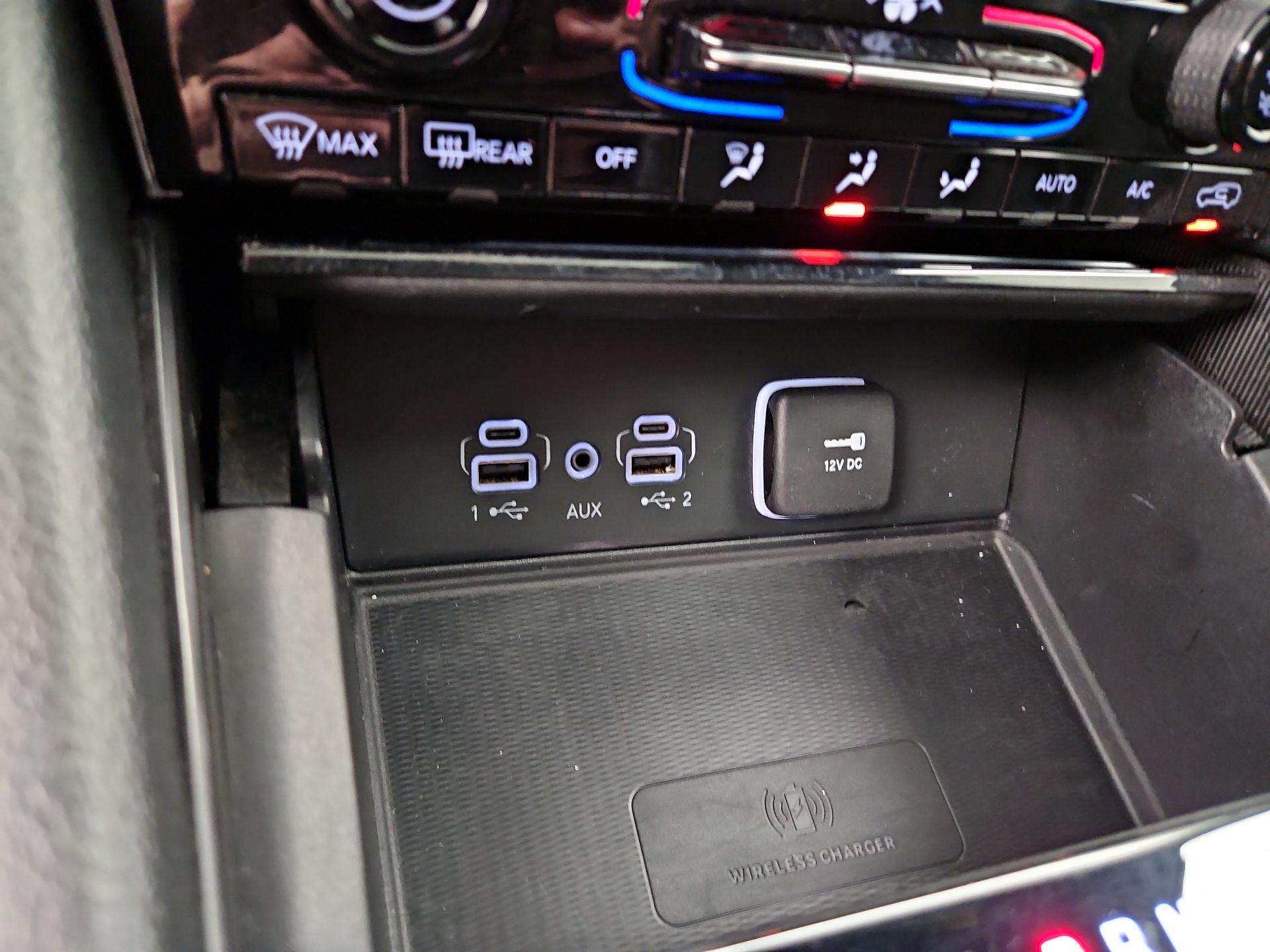 Thumbnail: 2024 Jeep Grand Cherokee - 18