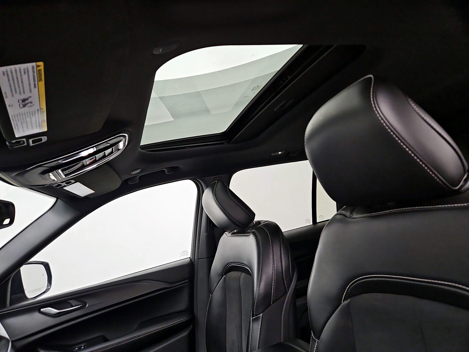 Thumbnail: 2024 Jeep Grand Cherokee - 19