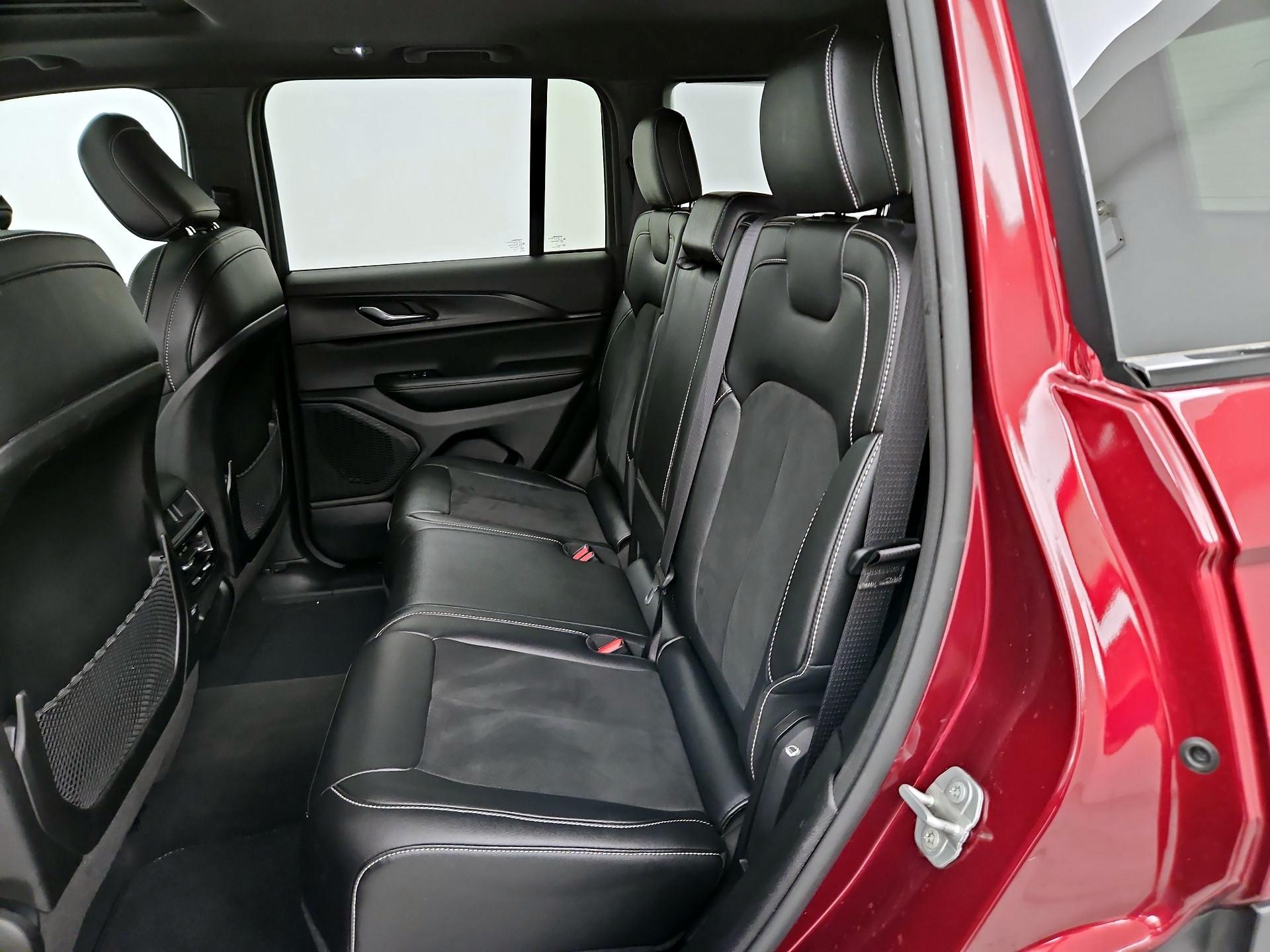 Thumbnail: 2024 Jeep Grand Cherokee - 20