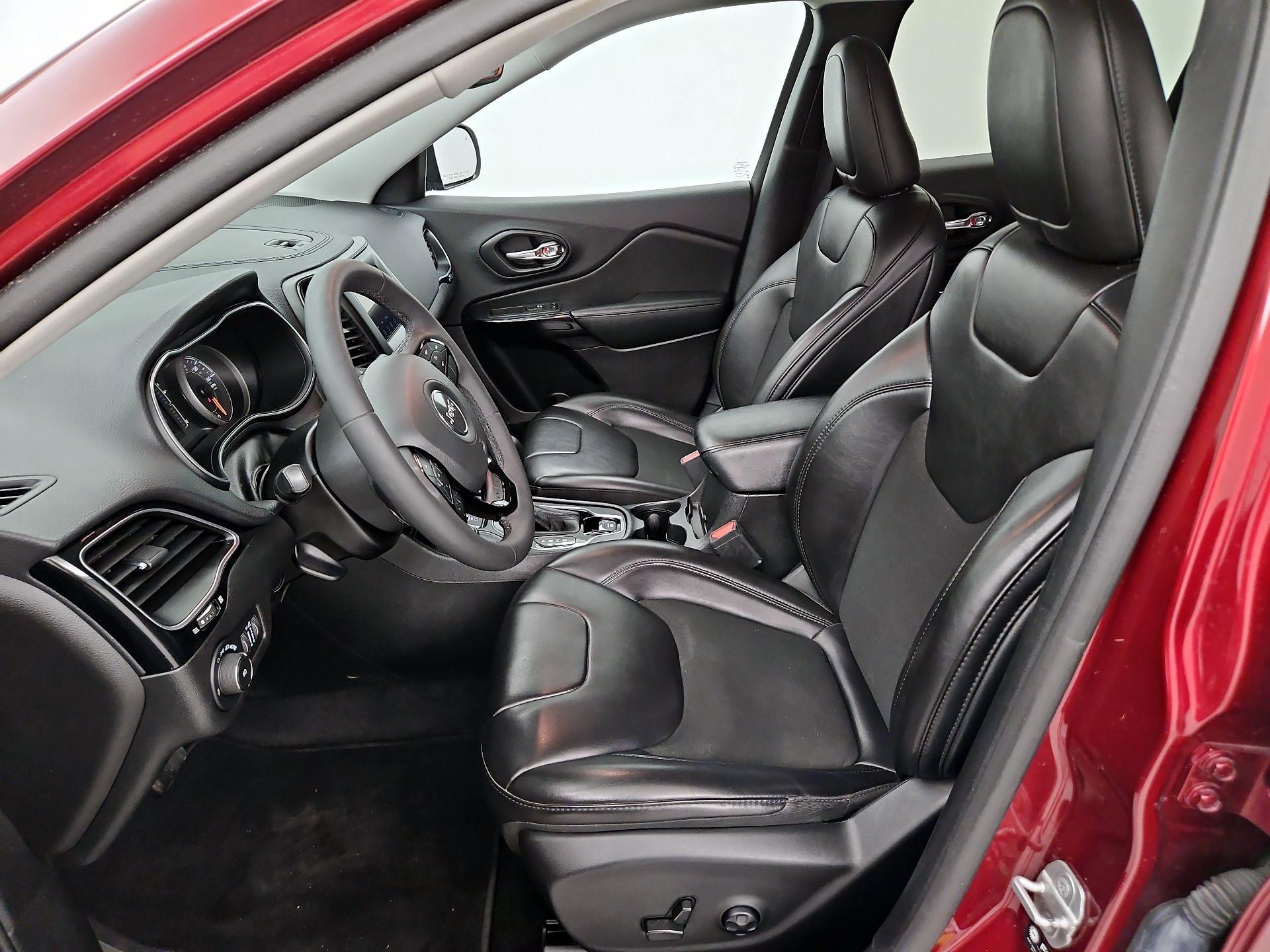 Thumbnail: 2021 Jeep Cherokee - 11