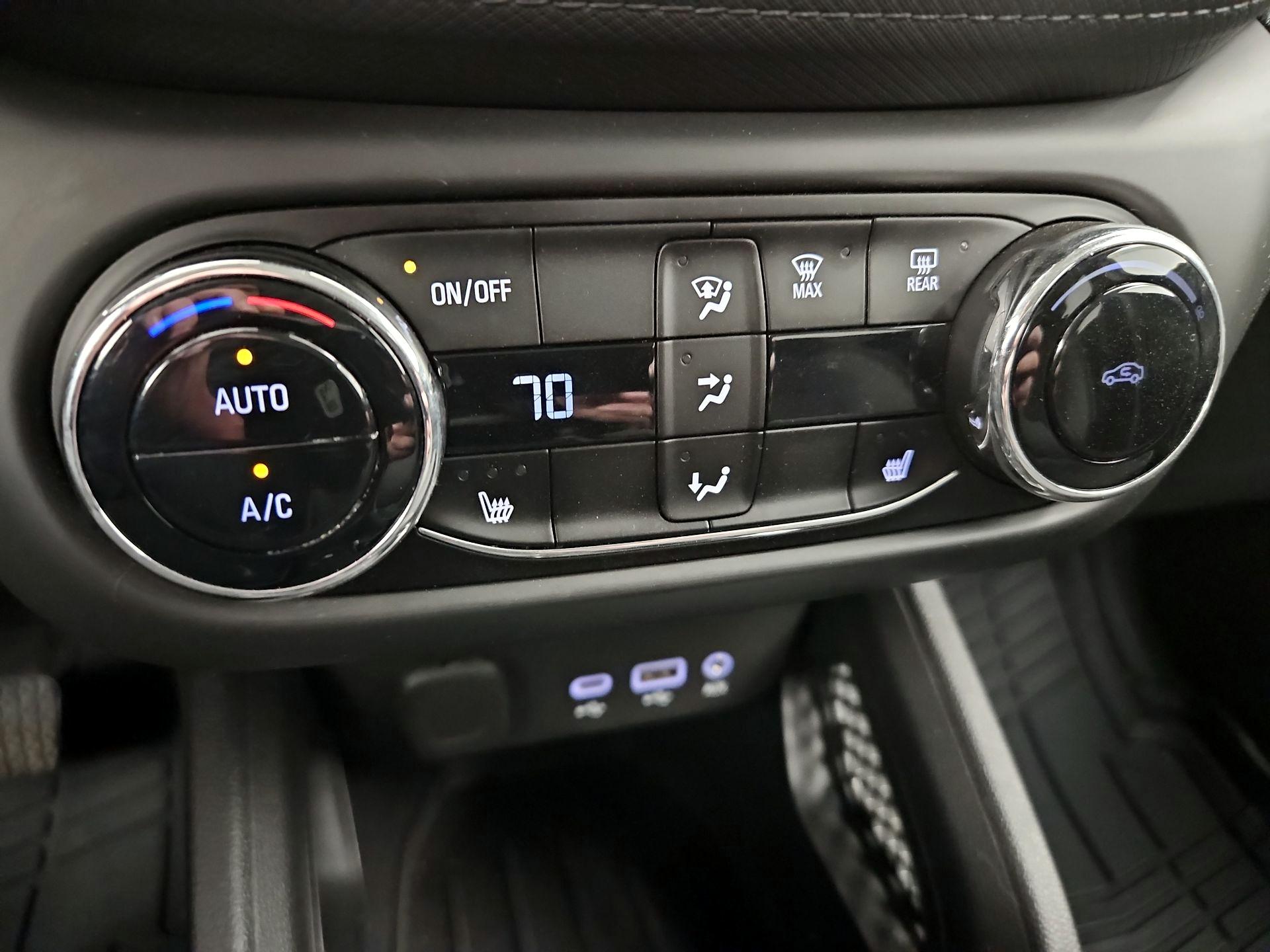 Thumbnail: 2023 Chevrolet TrailBlazer - 17