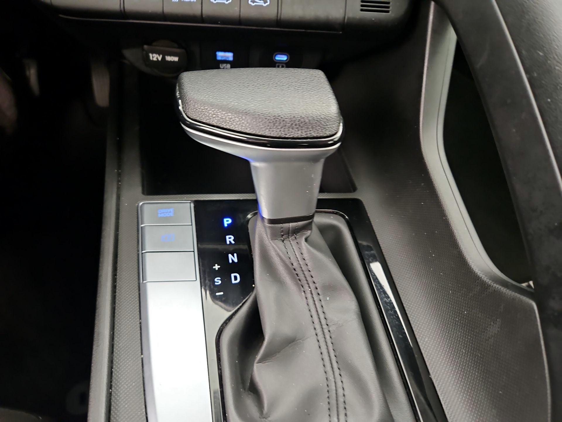 Thumbnail: 2024 Hyundai Elantra - 18