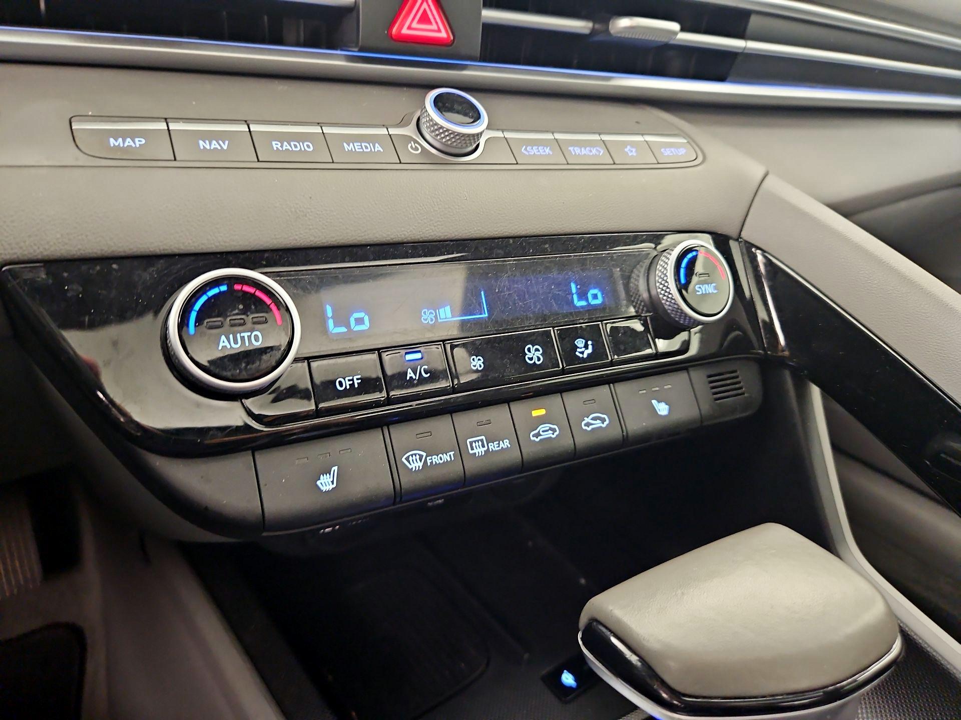 Thumbnail: 2025 Hyundai Elantra - 17