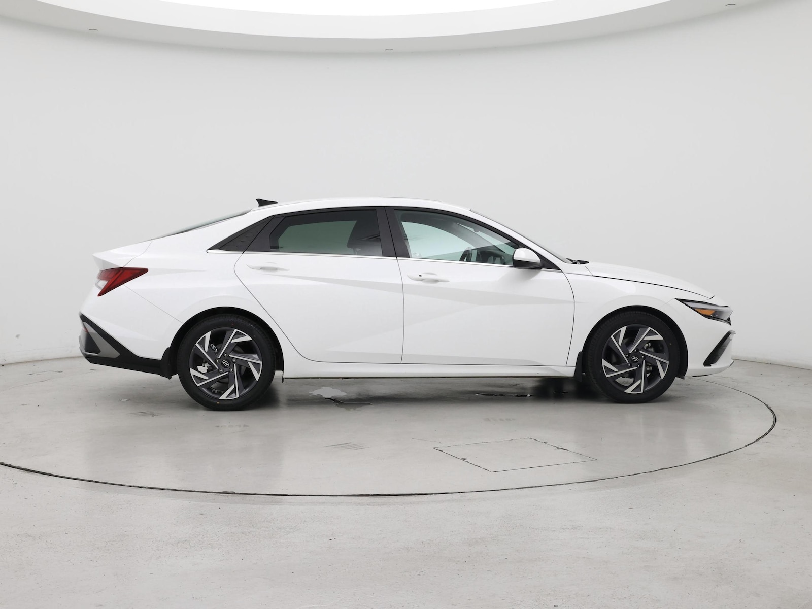 2025 Hyundai Elantra SEL - Photo 8