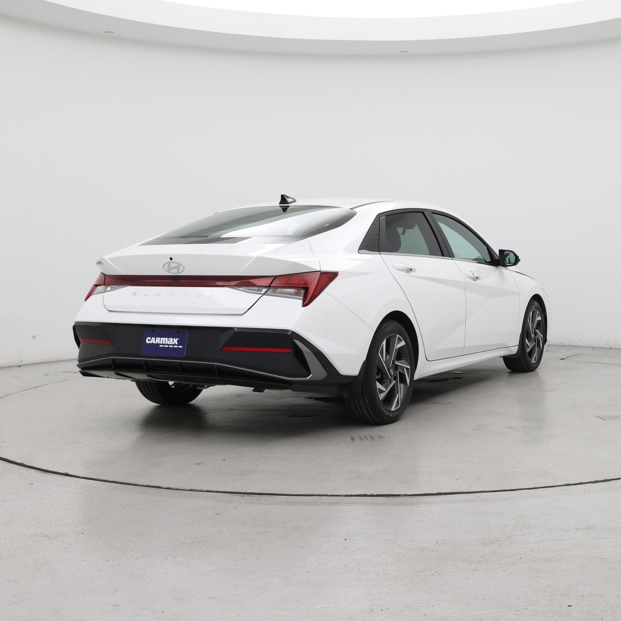 Thumbnail: 2025 Hyundai Elantra - 8