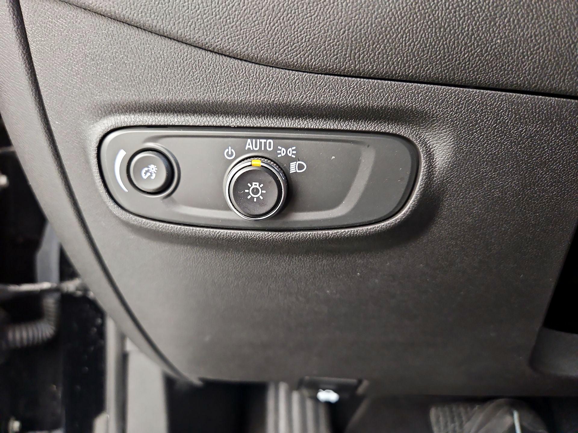 Thumbnail: 2023 Chevrolet Equinox - 13