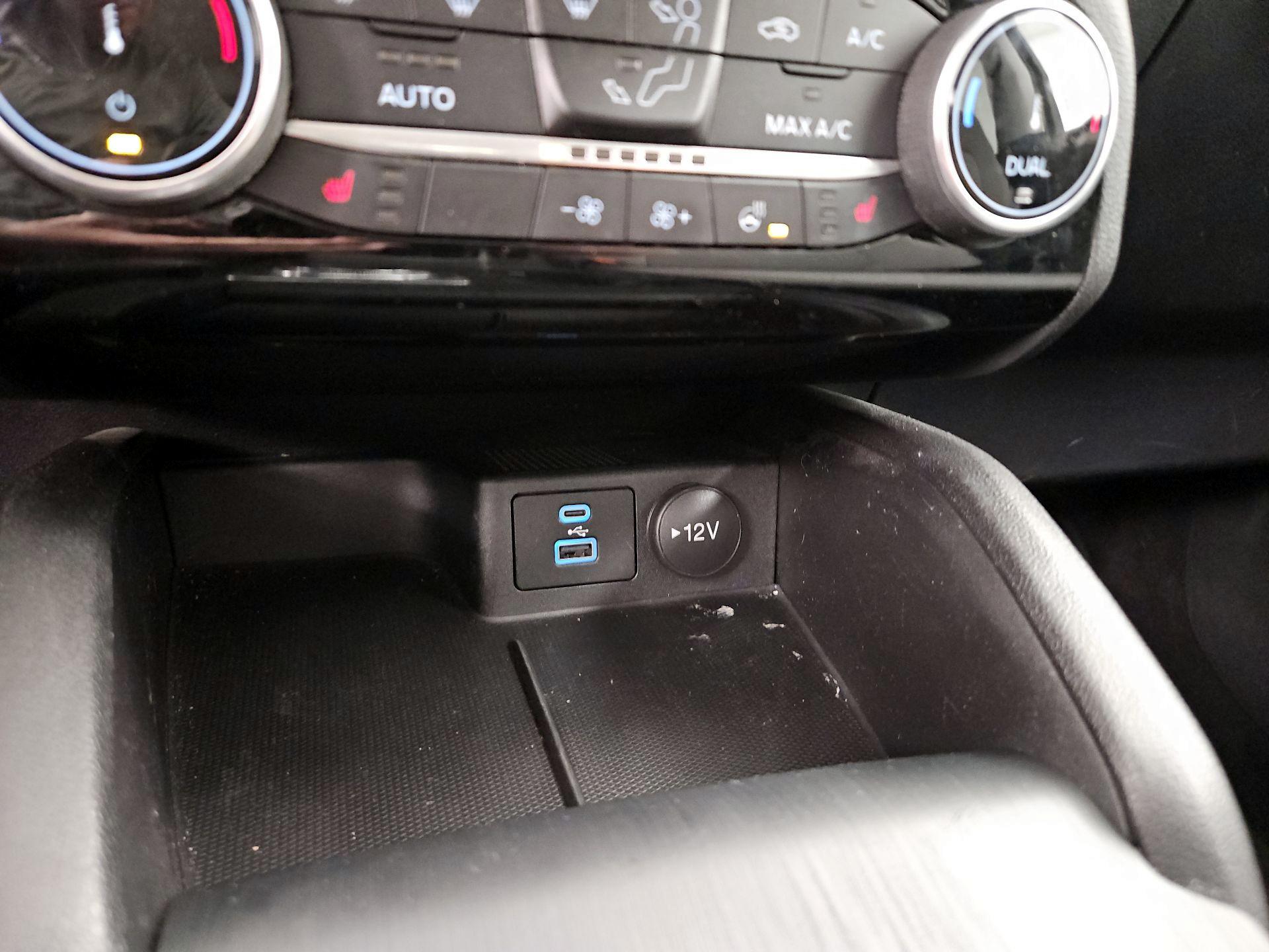 Thumbnail: 2022 Ford Escape - 18