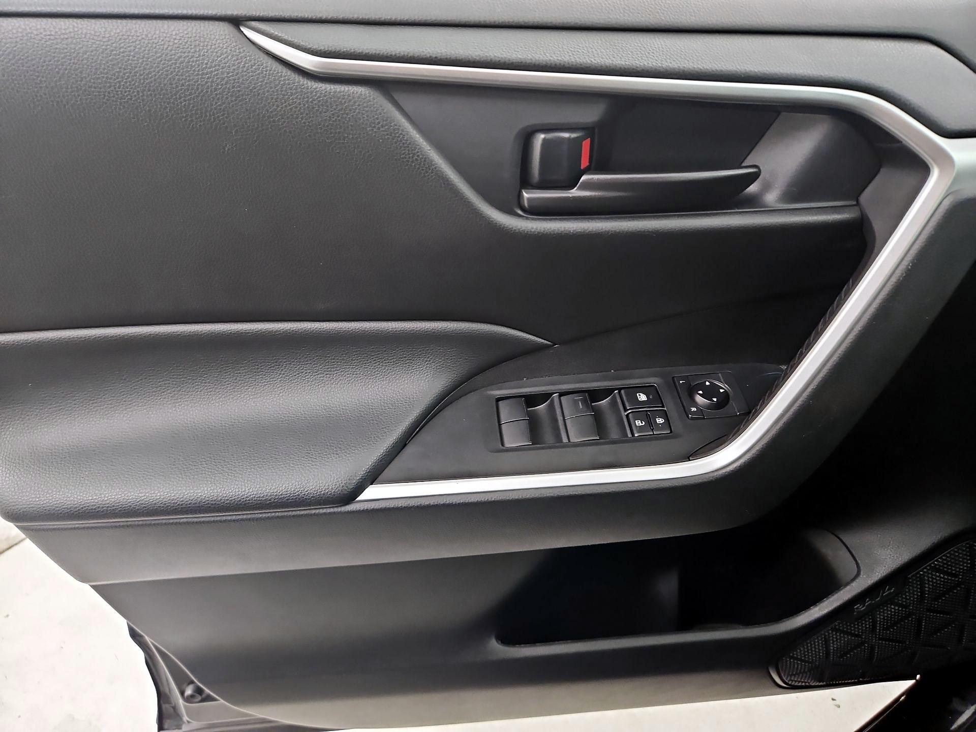 Thumbnail: 2024 Toyota RAV4 - 12