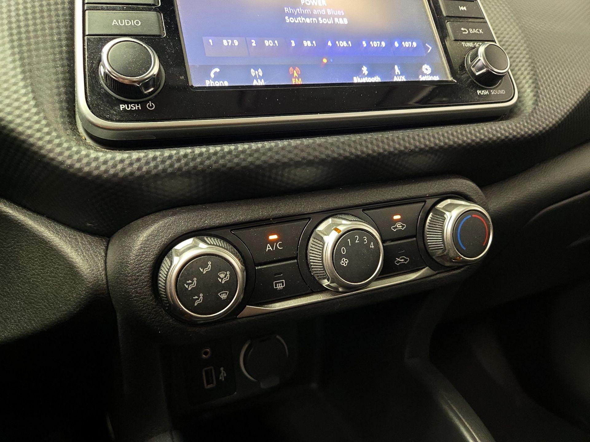 Thumbnail: 2022 Nissan Kicks - 16