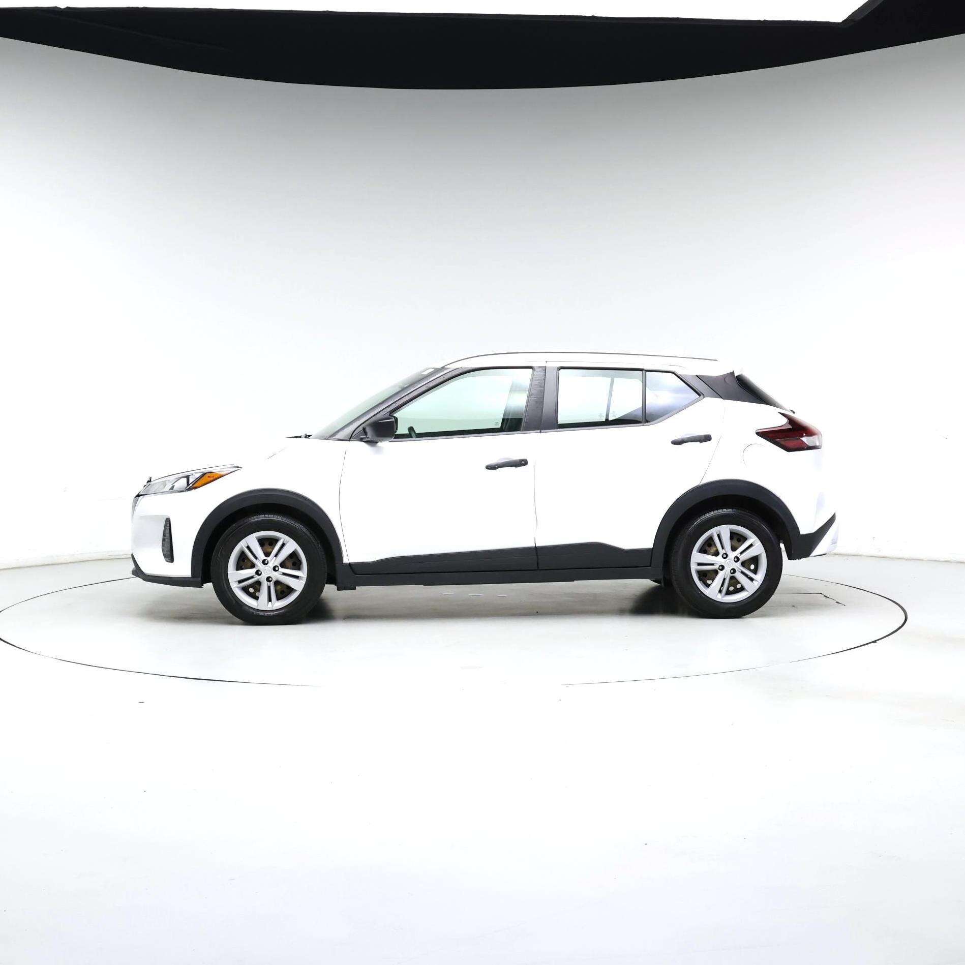 Thumbnail: 2022 Nissan Kicks - 3