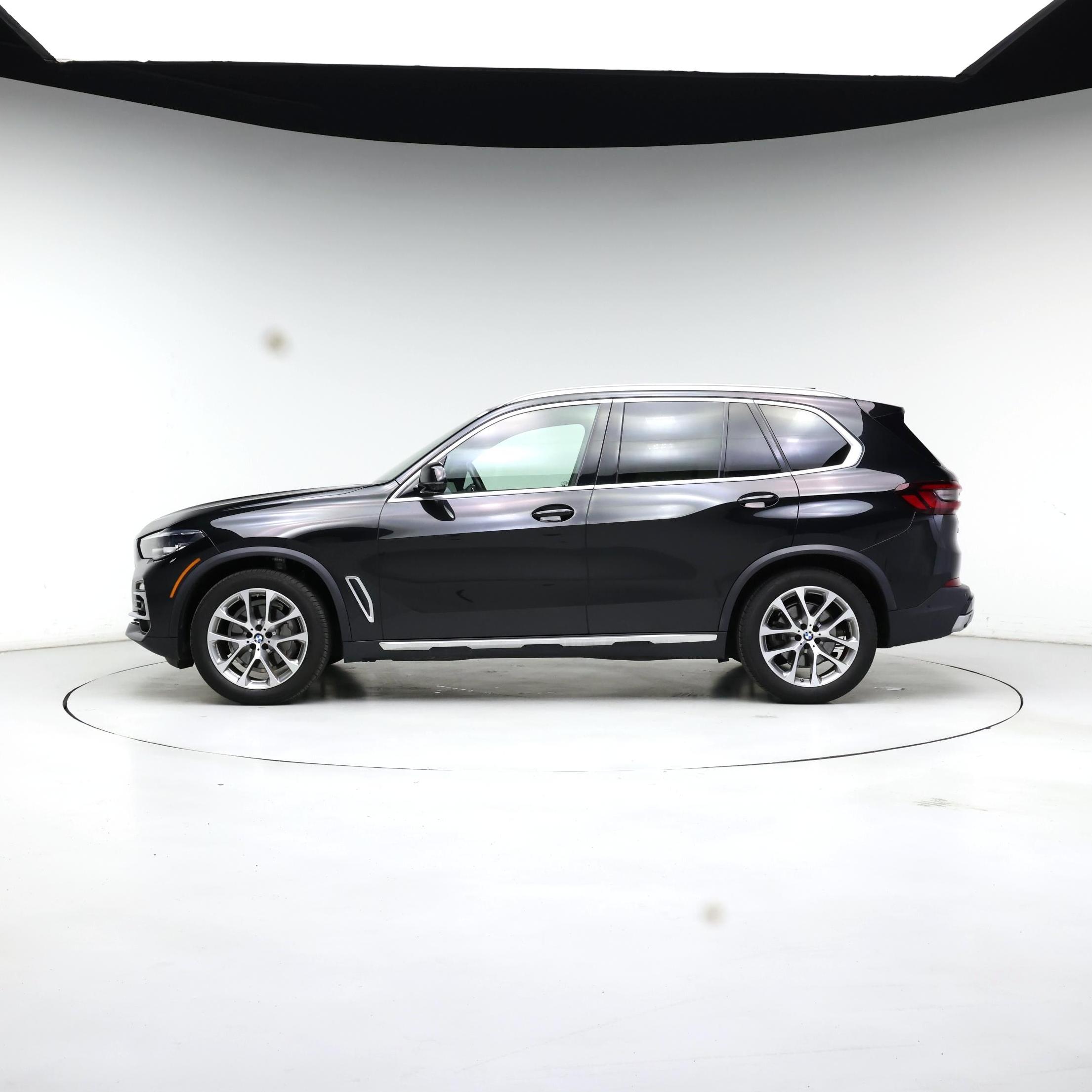 Thumbnail: 2021 BMW X5 - 3