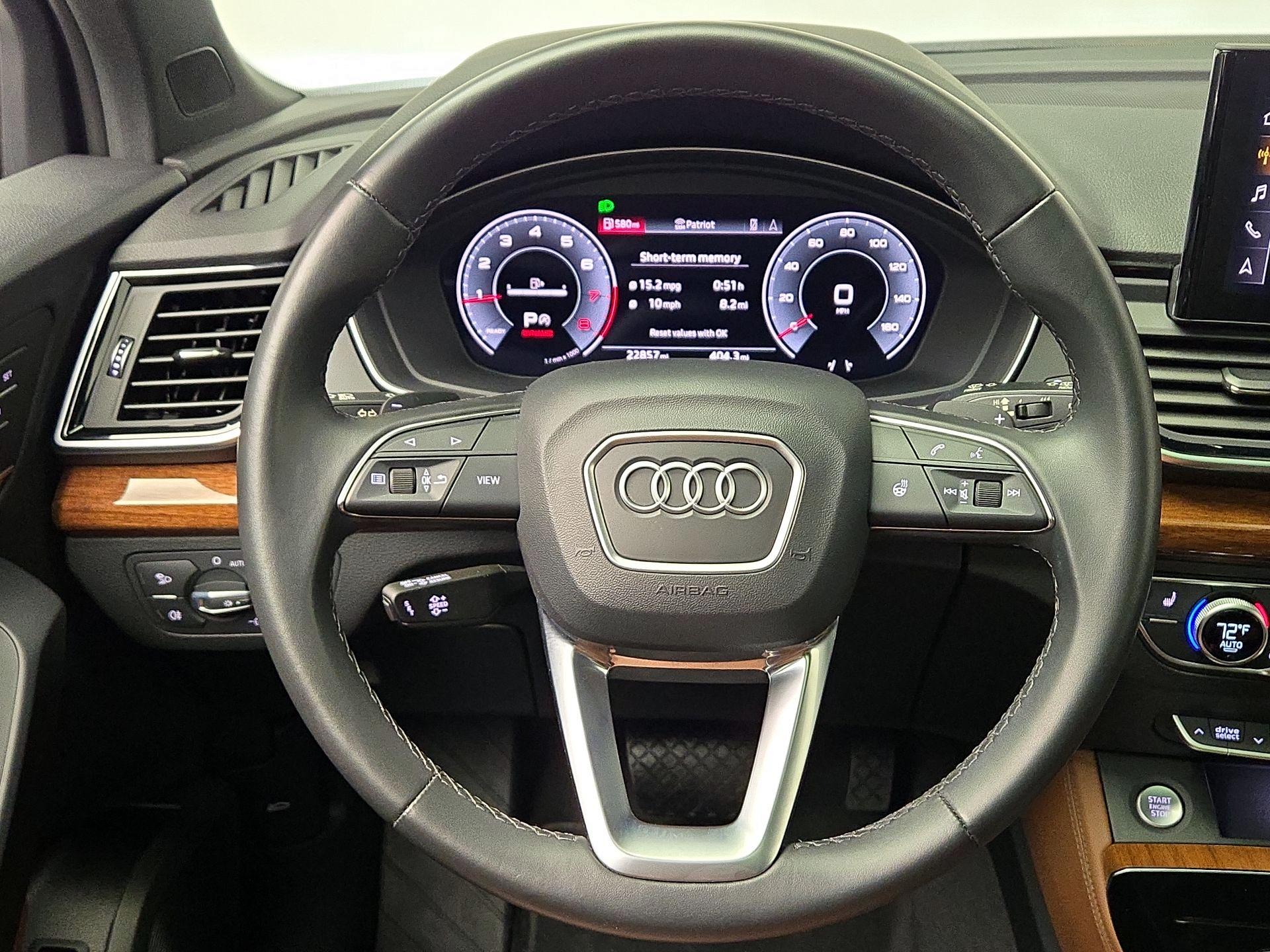 Thumbnail: 2022 Audi Q5 - 10