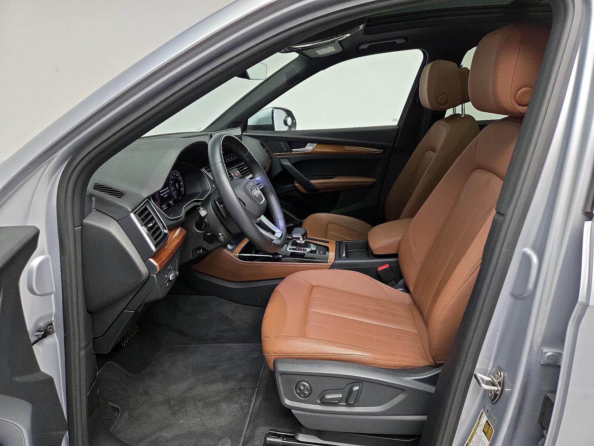 Thumbnail: 2022 Audi Q5 - 11