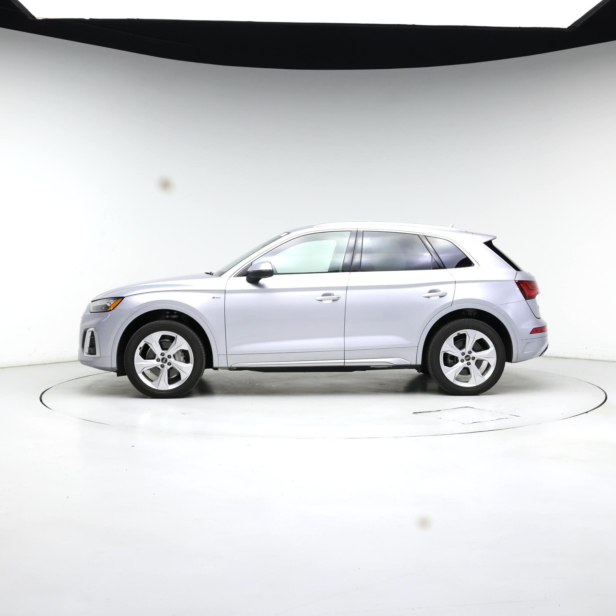 Thumbnail: 2022 Audi Q5 - 3