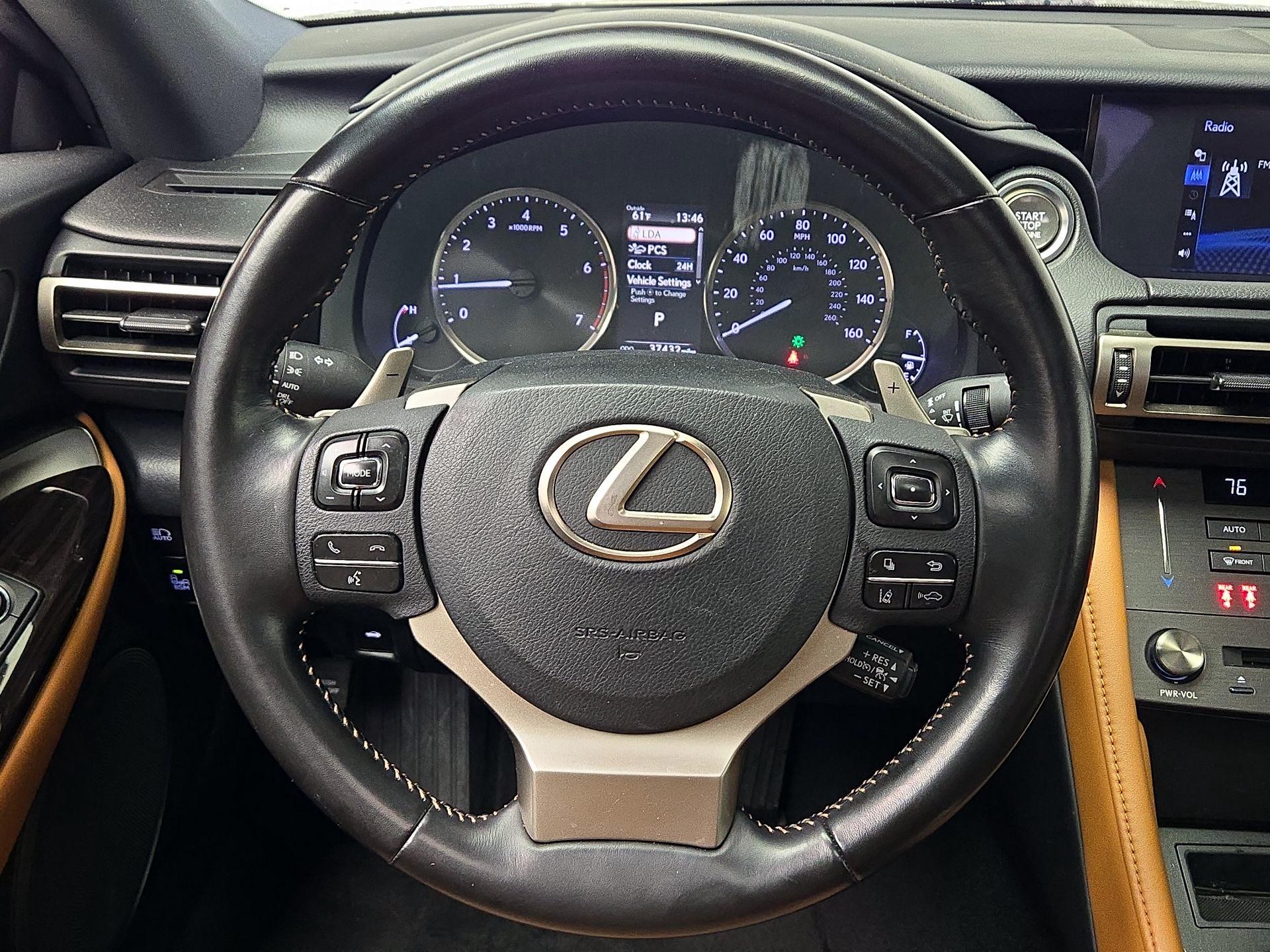 Thumbnail: 2020 Lexus RC - 10