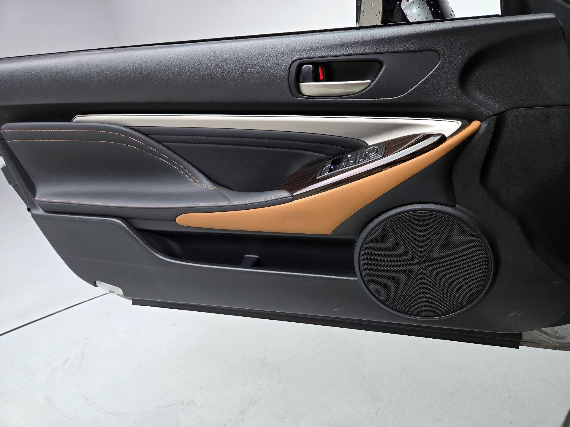 Thumbnail: 2020 Lexus RC - 12