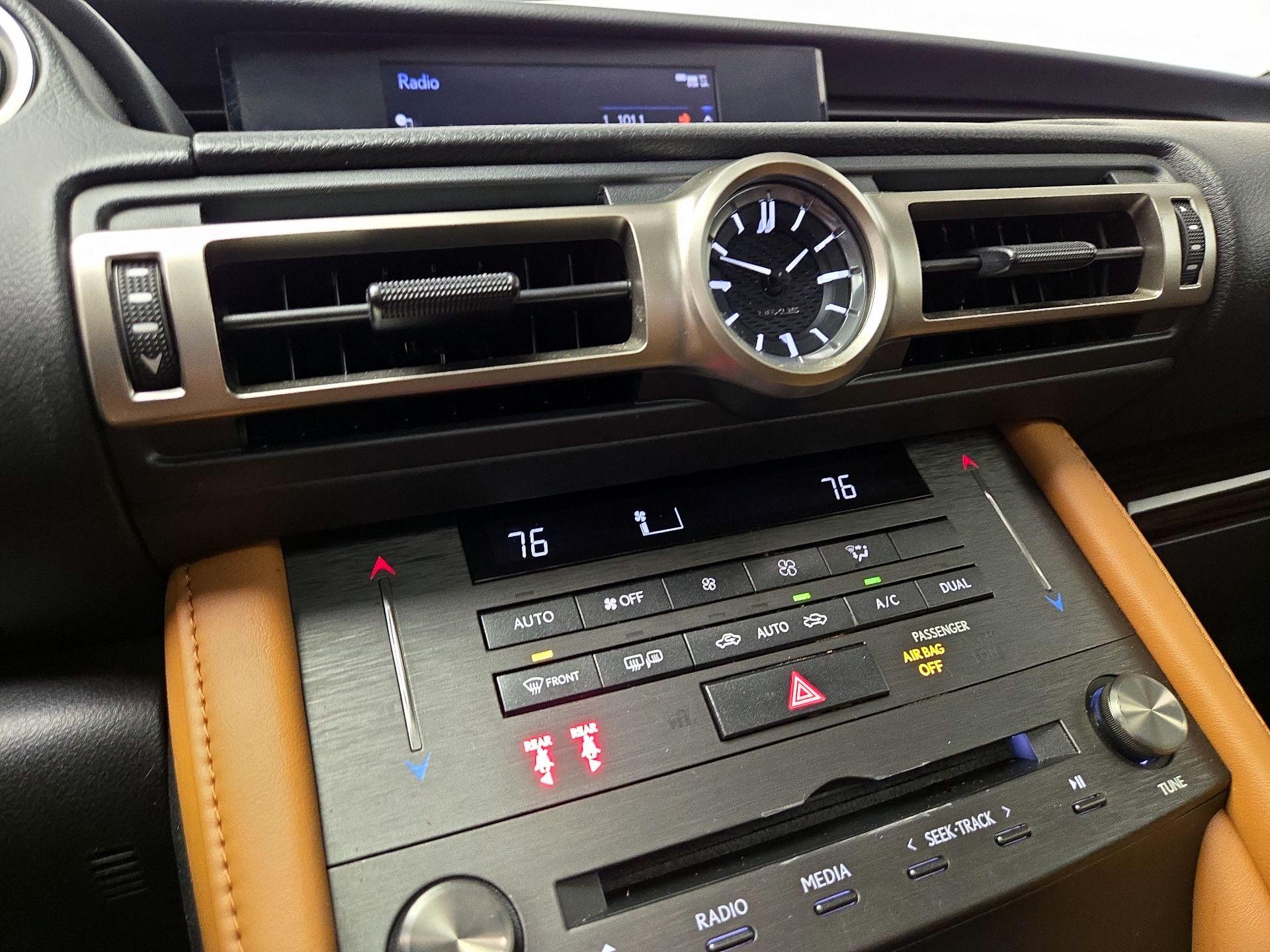 Thumbnail: 2020 Lexus RC - 16