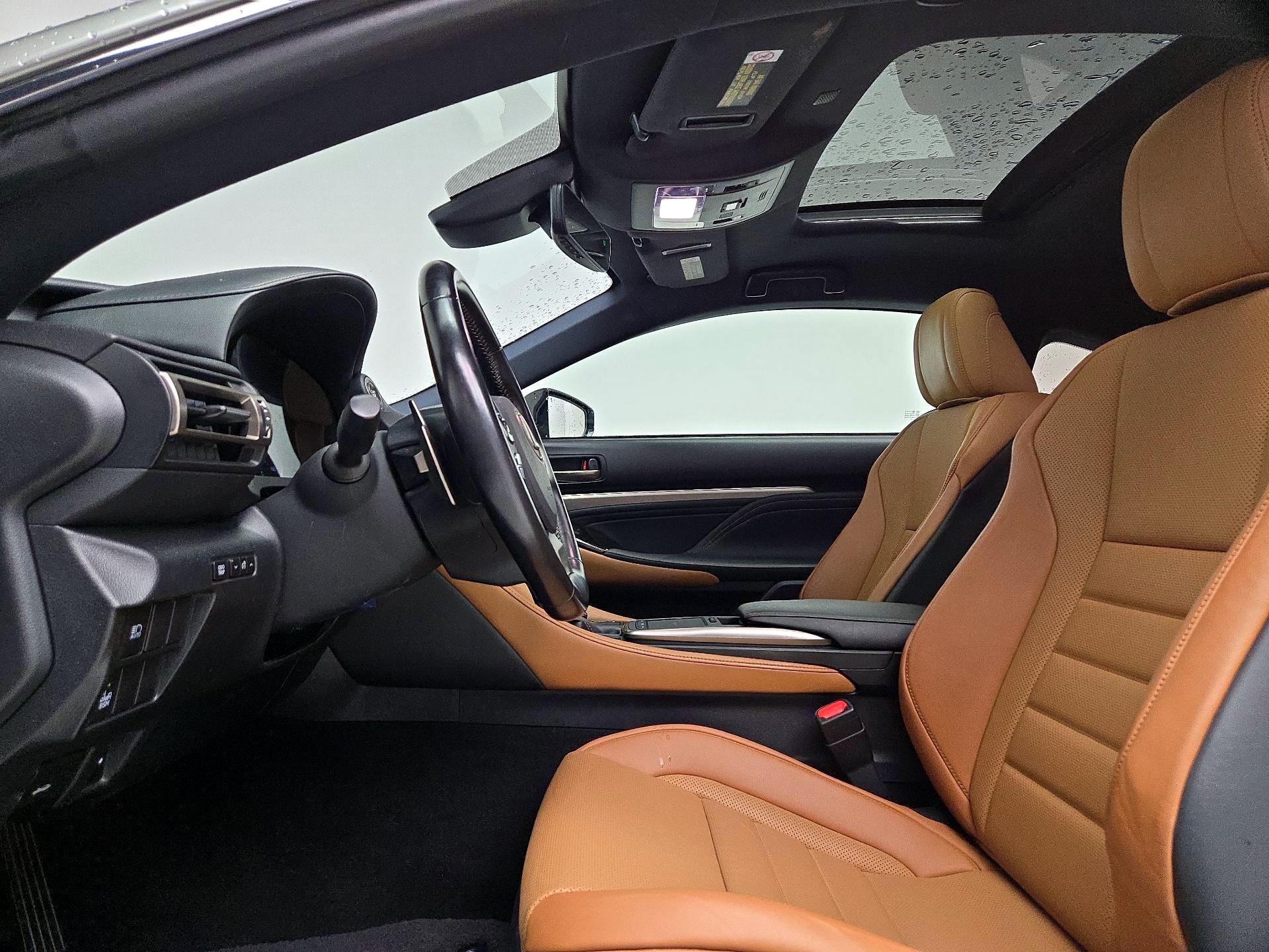 Thumbnail: 2020 Lexus RC - 19