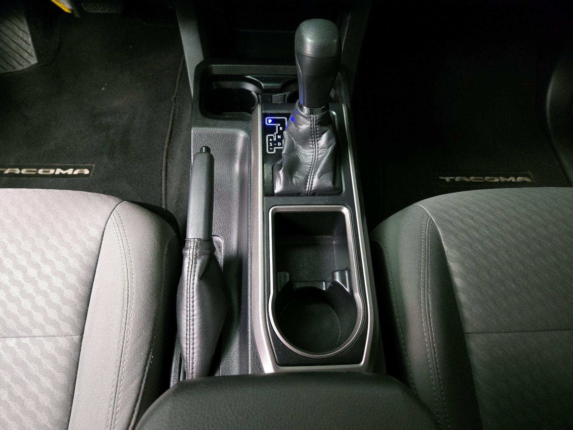 Thumbnail: 2021 Toyota Tacoma - 17