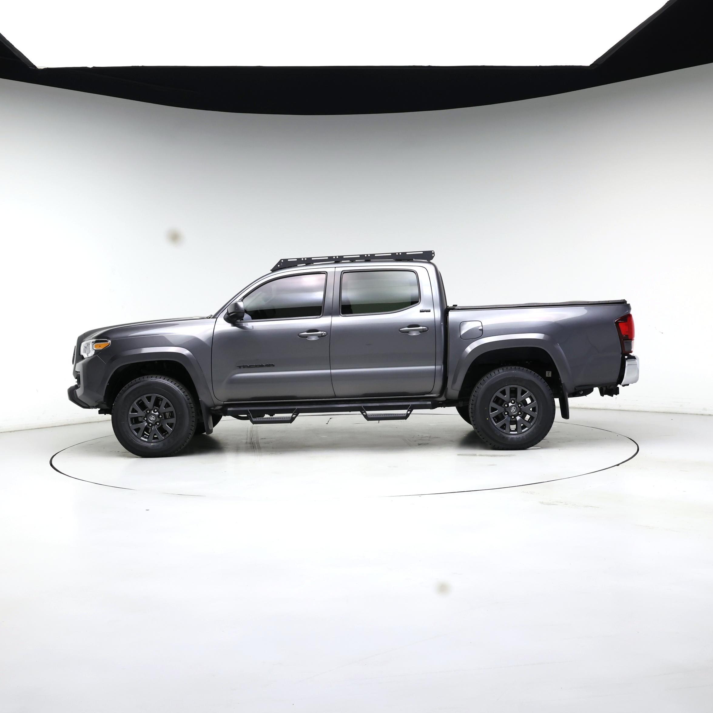 Thumbnail: 2021 Toyota Tacoma - 3