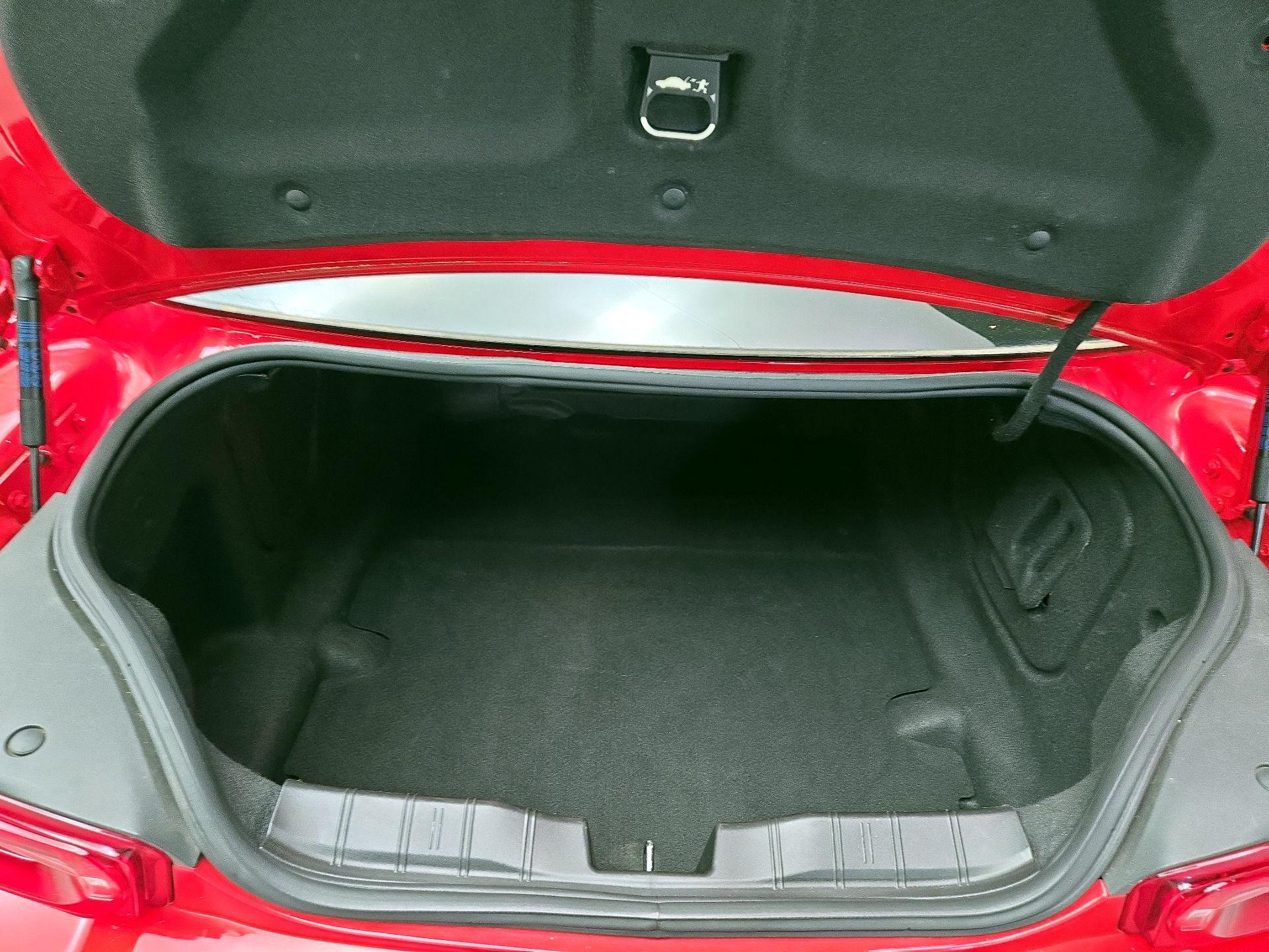 Thumbnail: 2021 Chevrolet Camaro - 18