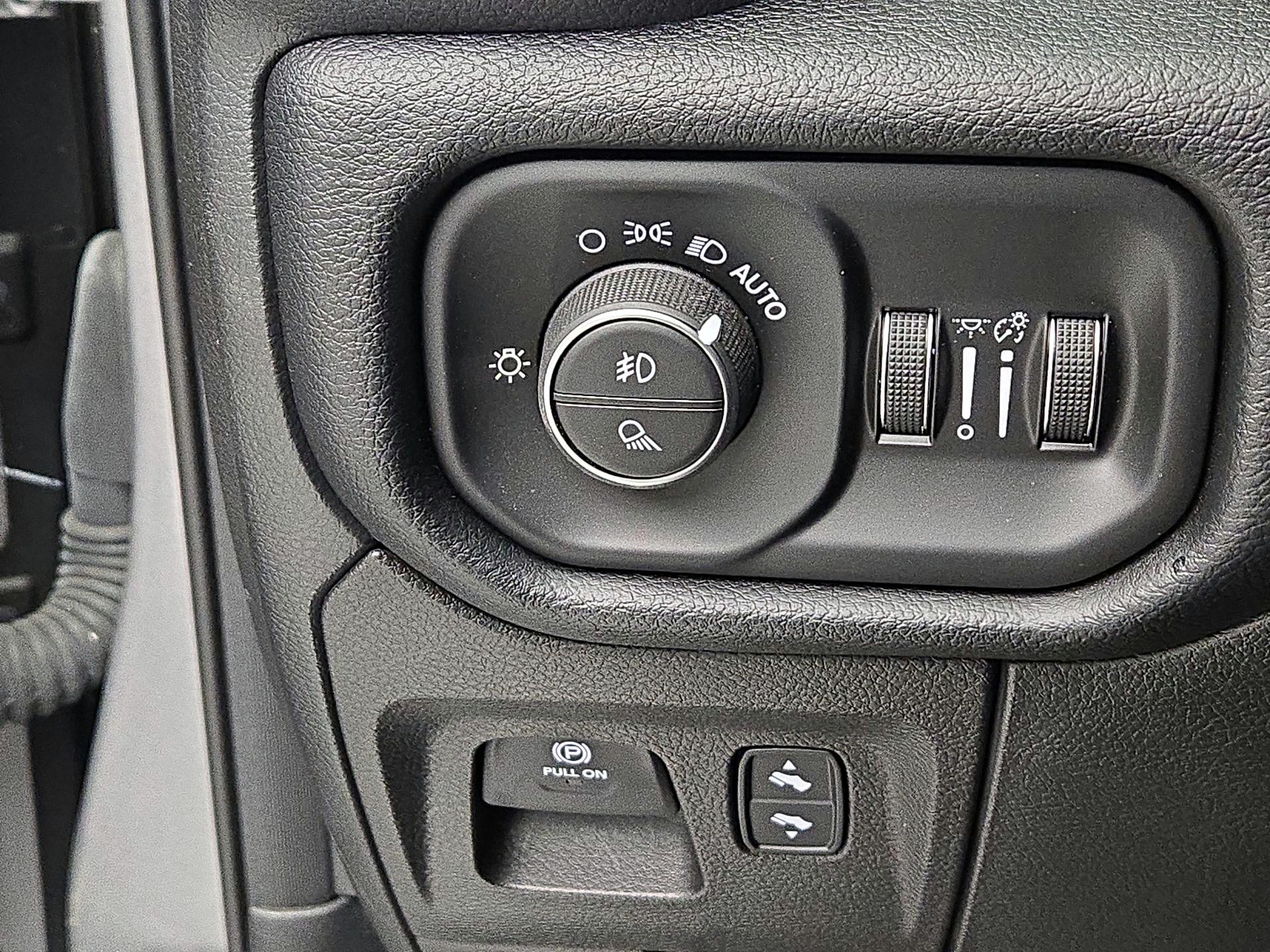 Thumbnail: 2021 RAM 1500 - 13