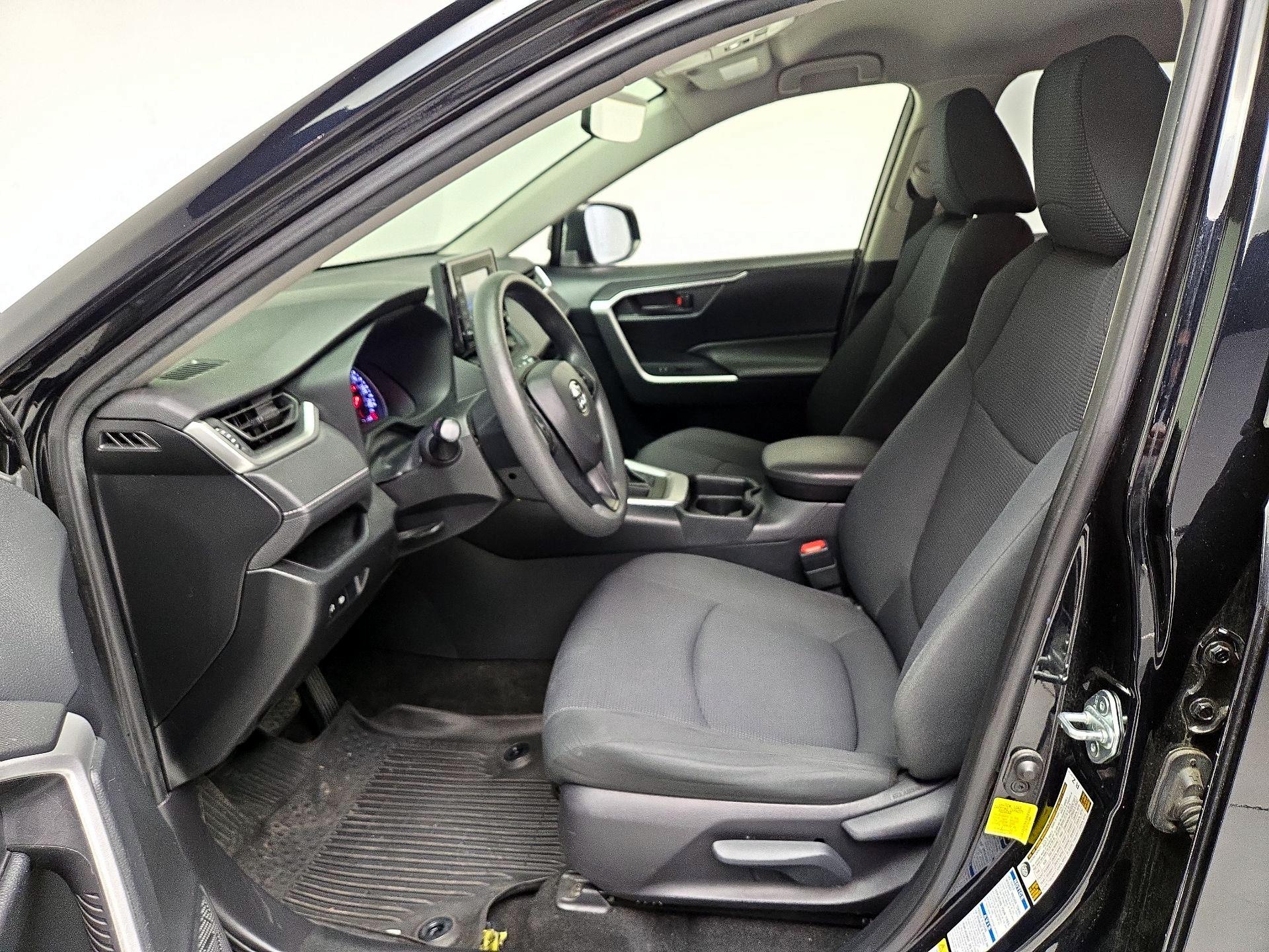 Thumbnail: 2019 Toyota RAV4 - 11