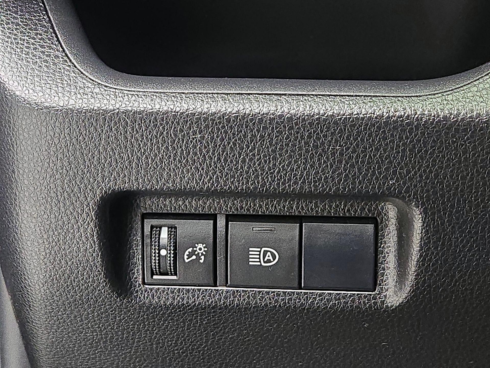 Thumbnail: 2019 Toyota RAV4 - 13