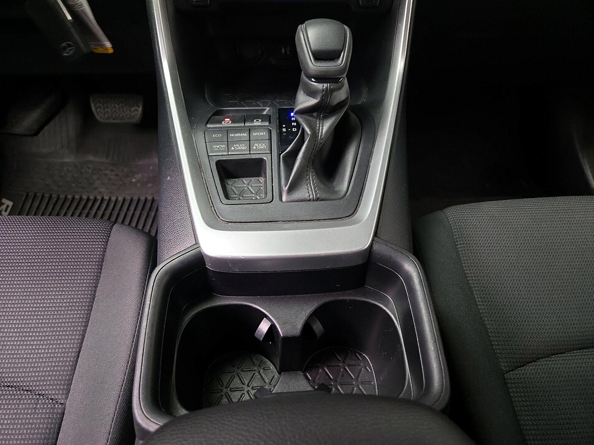 Thumbnail: 2019 Toyota RAV4 - 17