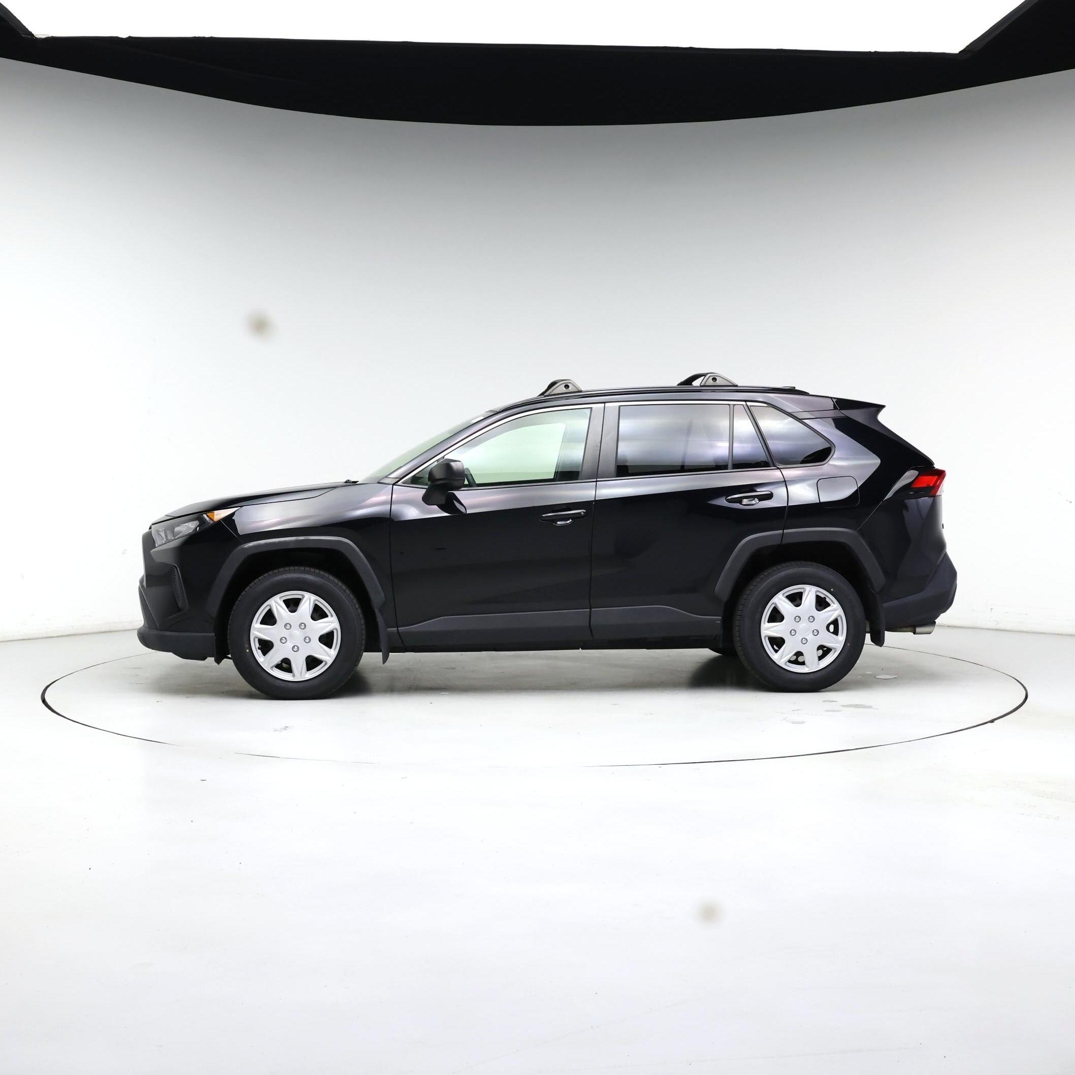 Thumbnail: 2019 Toyota RAV4 - 3