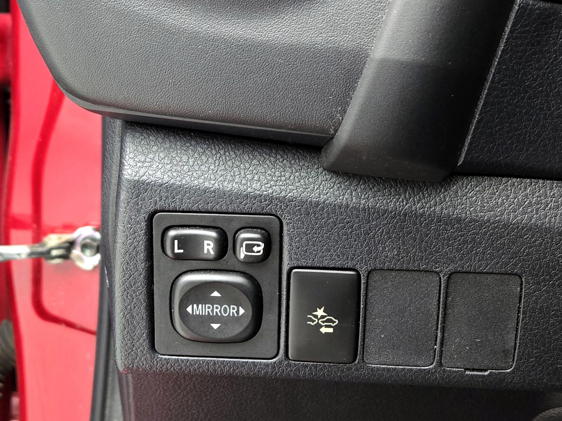 Thumbnail: 2017 Toyota Corolla iM - 13