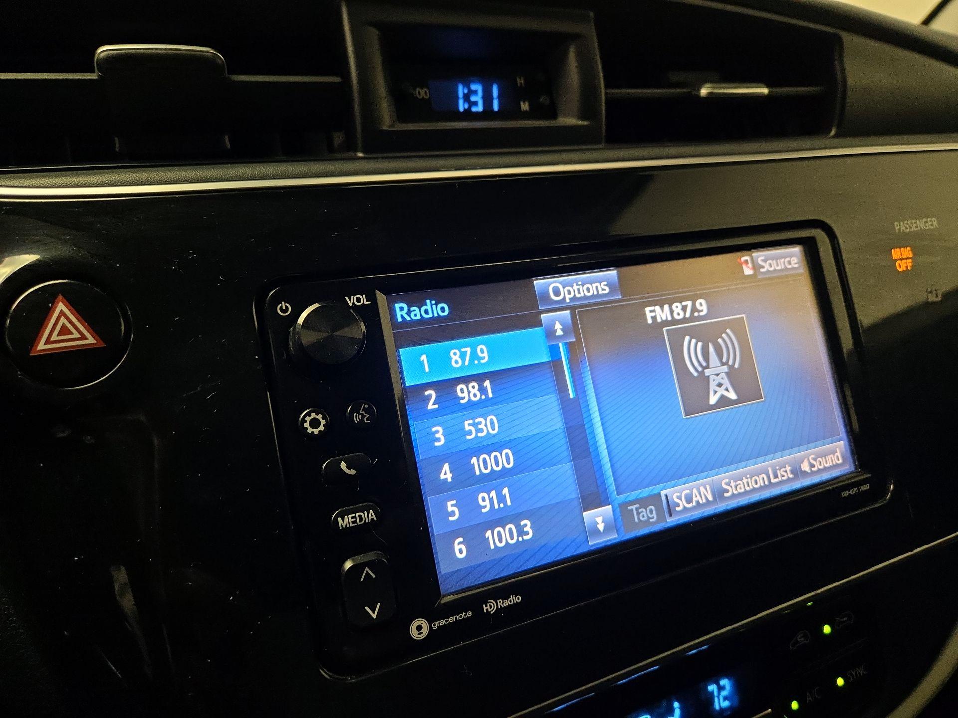 Thumbnail: 2017 Toyota Corolla iM - 15