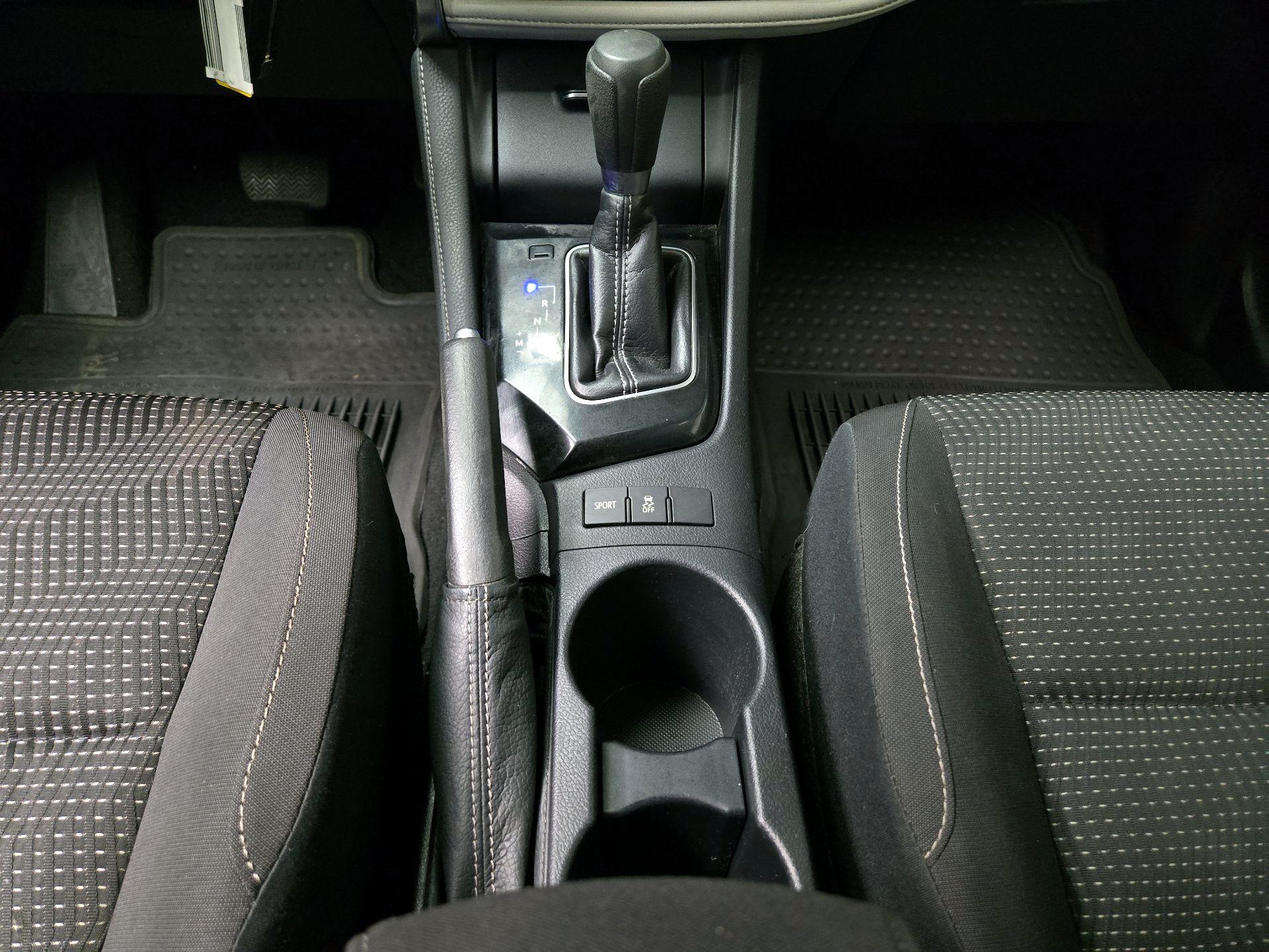 Thumbnail: 2017 Toyota Corolla iM - 17