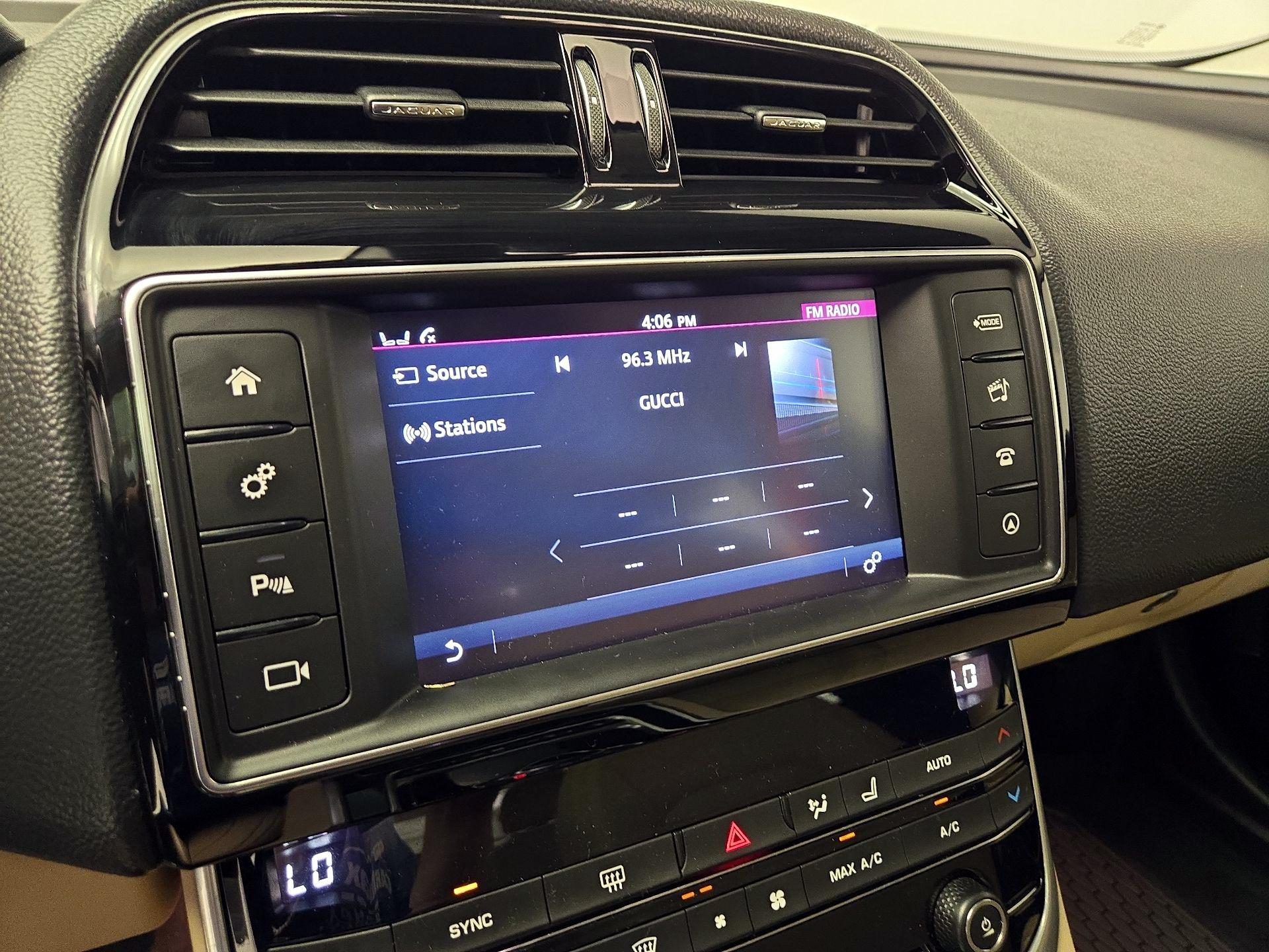 Thumbnail: 2018 Jaguar XE - 16