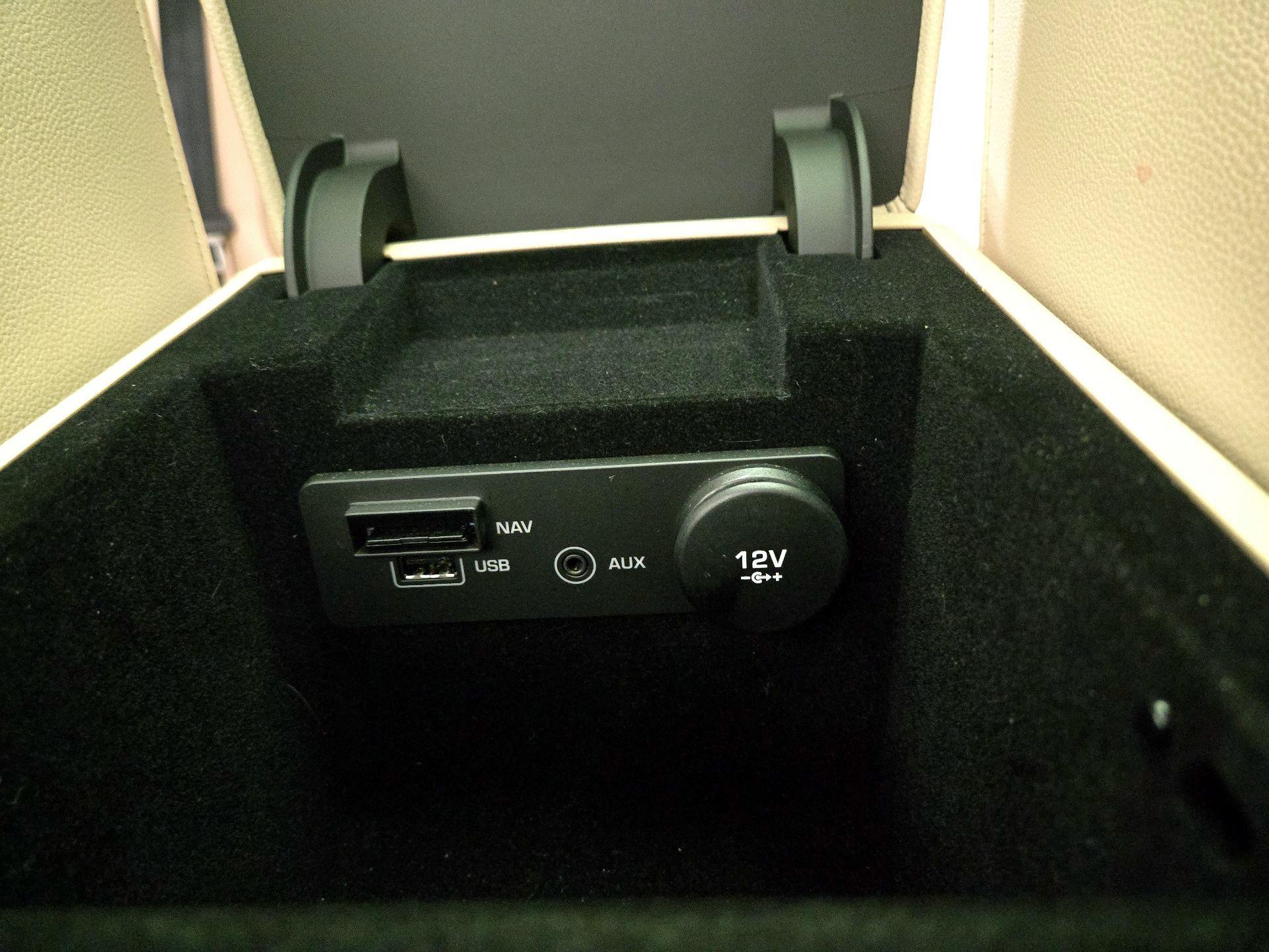 Thumbnail: 2018 Jaguar XE - 19